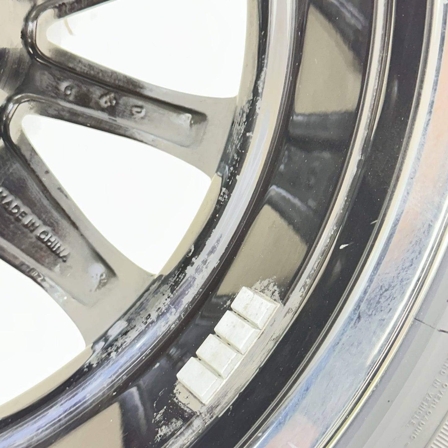2016 CAN-AM SPYDER RT FRONT WHEEL RIM TIRE RUBBER SILVER CHROME STOCK