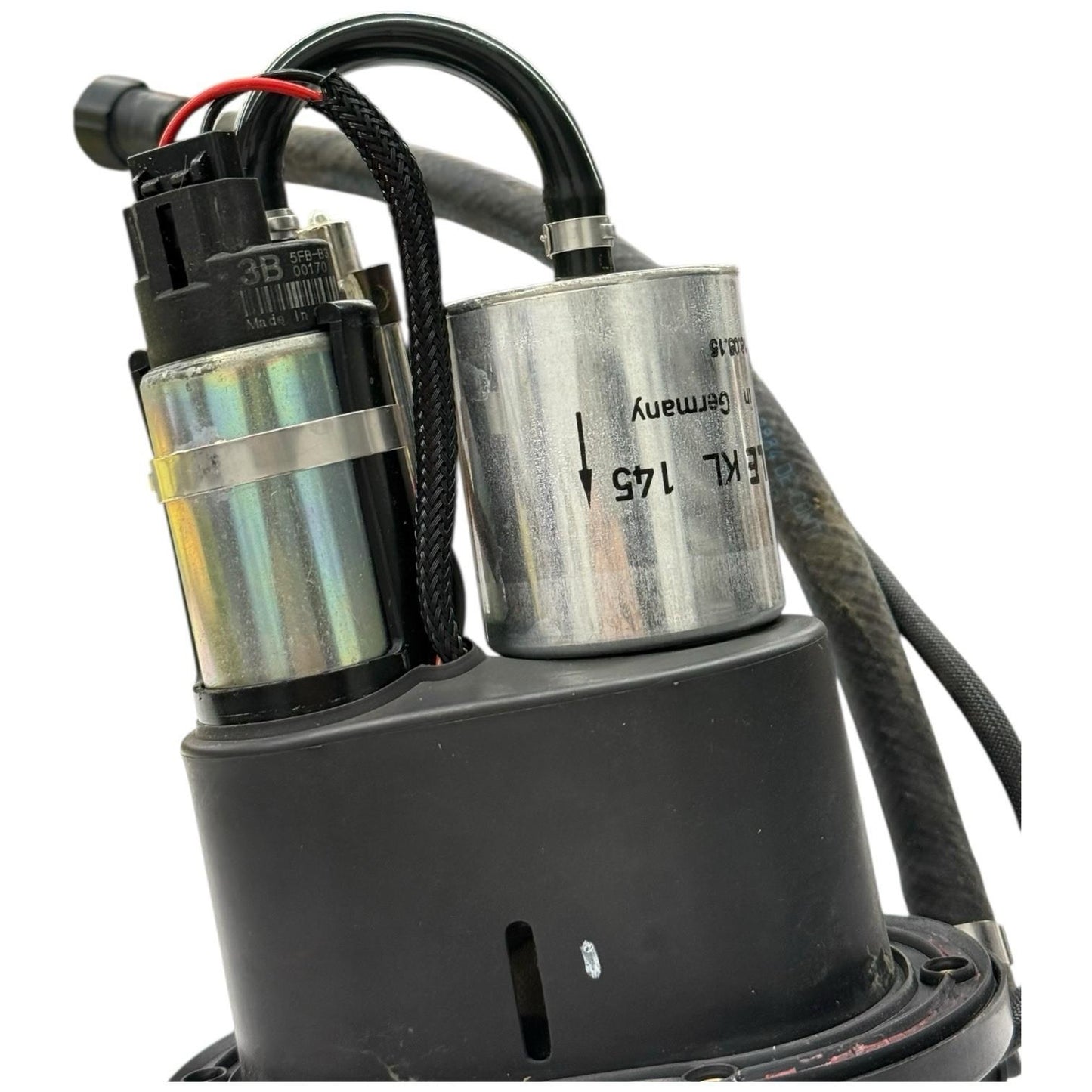 2015 2016 APRILIA TUONO V4 1100RR FUEL PUMP GAS LINE SENDING UNIT BOLTS HOSE