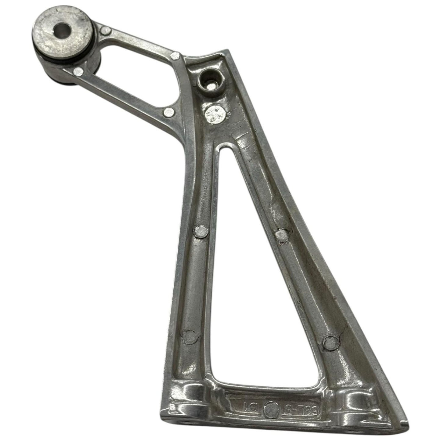 2003 - 2005 YAMAHA YZF R6 06-09 R6S PASSENGER PEGS REAR FOOT BRACKET RIGHT REAR