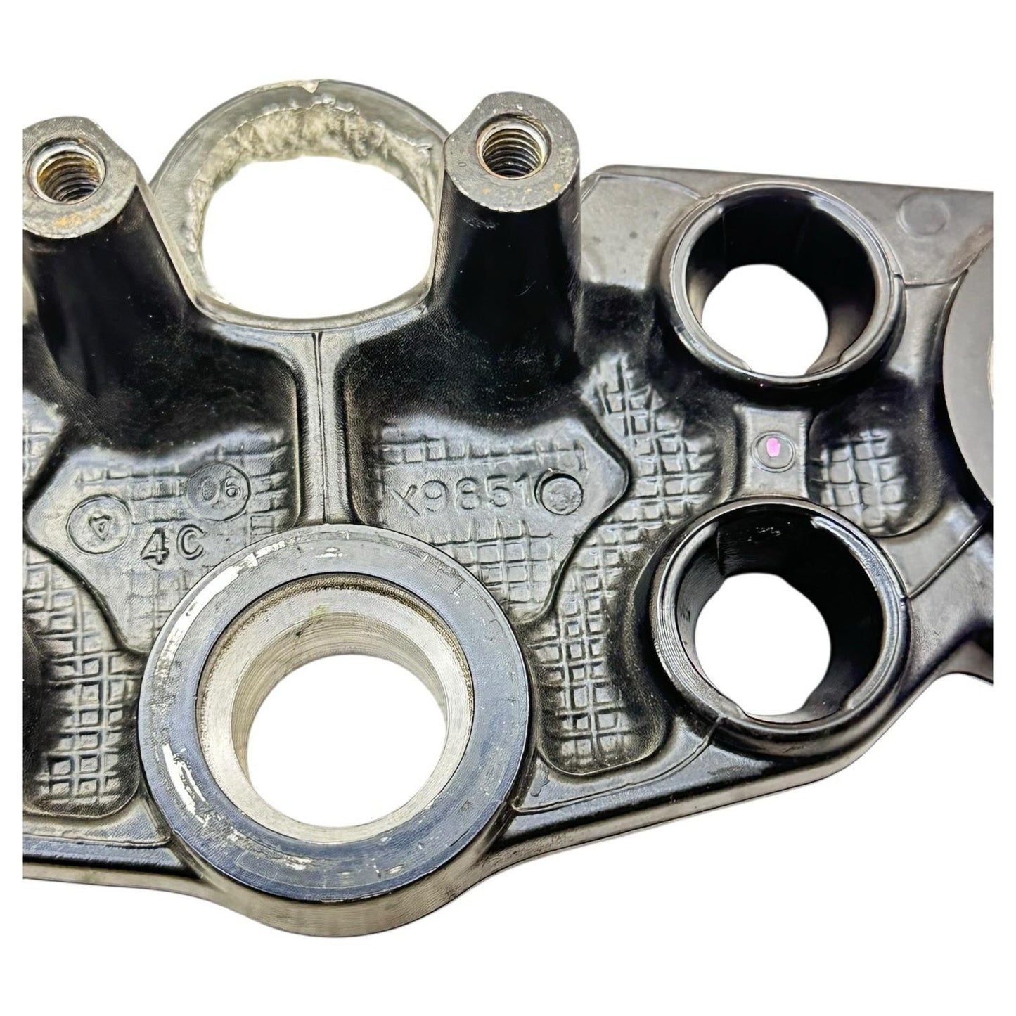 1999 - 2007 SUZUKI HAYABUSA FRONT FORKS CLAMP UPPER TRIPLE TREE 51311-24F00