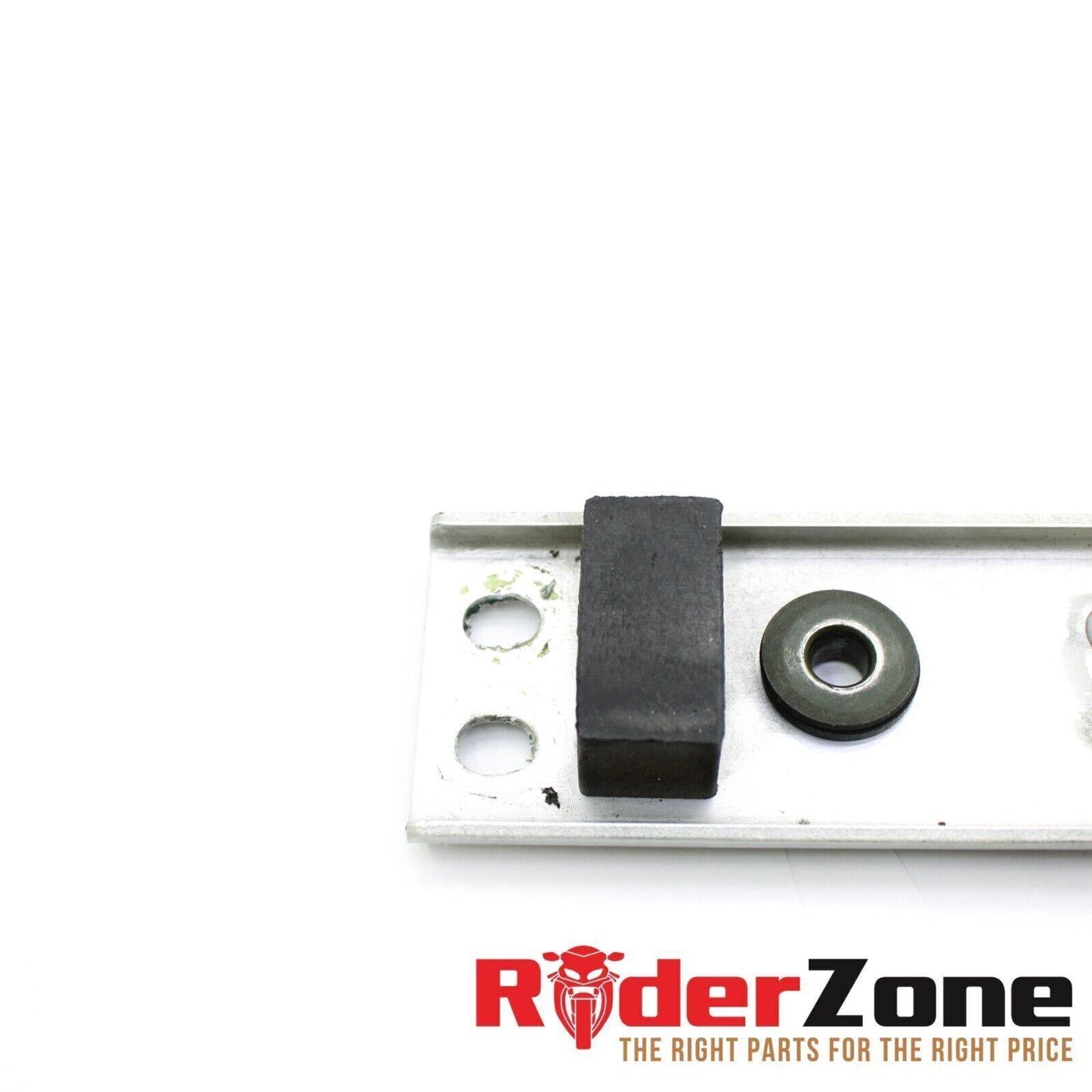 2005 2006 SUZUKI GSXR1000 SUBFRAME MOUNT BRAKET STRAIGHT REAR FRAME SILVER