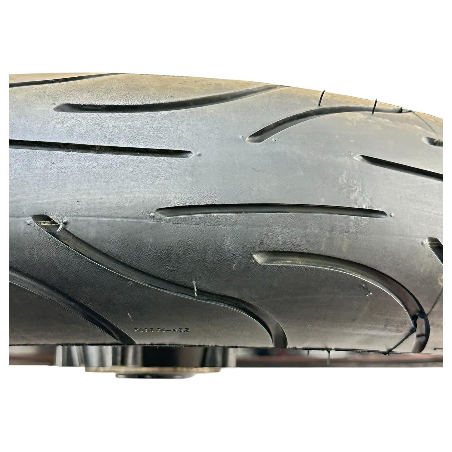 2007 2008 SUZUKI GSXR 1000 FRONT WHEEL RIM TIRE RUBBER BLACK ORANGE STOCK OEM