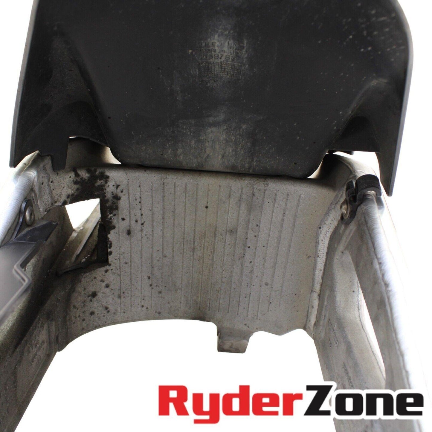 2017 - 2020 APRILIA TUONO V4 SWINGARM REAR SWING ARM SHOCK BACK ARM SILVER STOCK