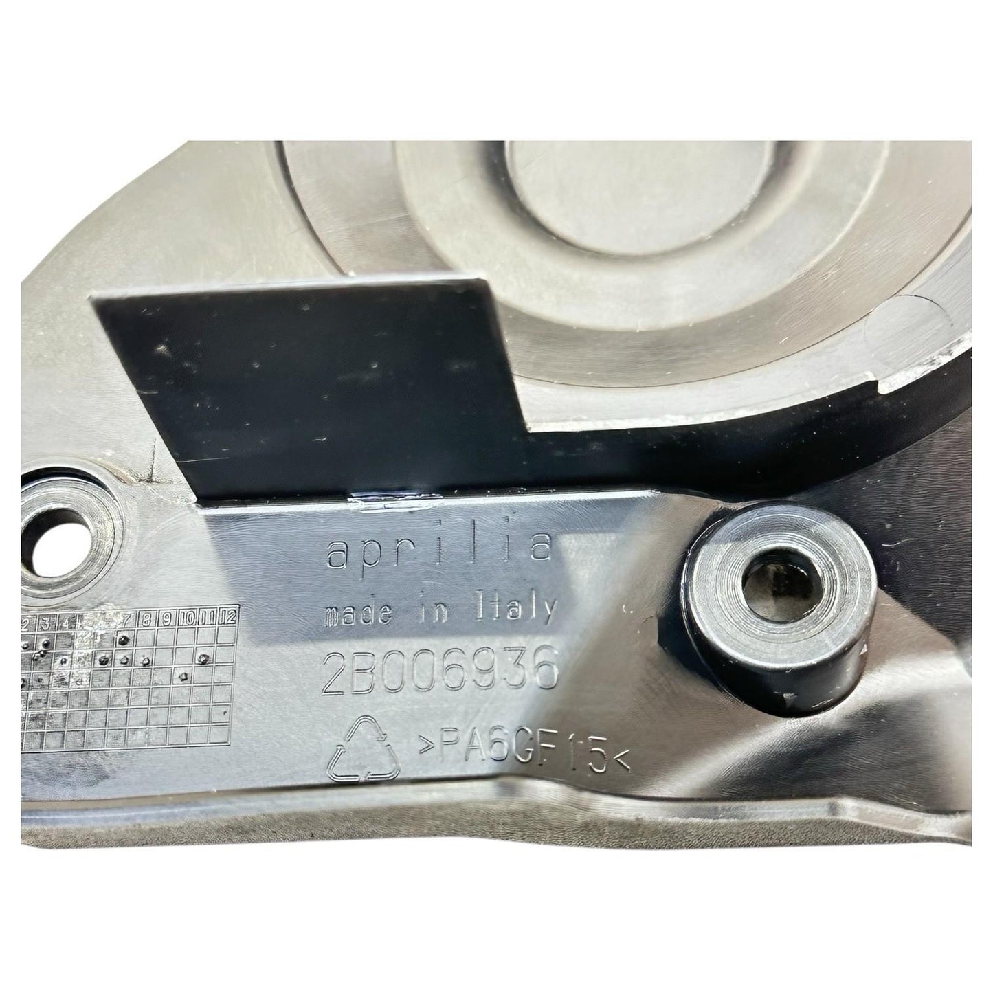 2021 - 2024 APRILIA RSV4 FRONT SPROCKET COVER ENGINE MOTOR CHAIN BOLTS BLACK OEM