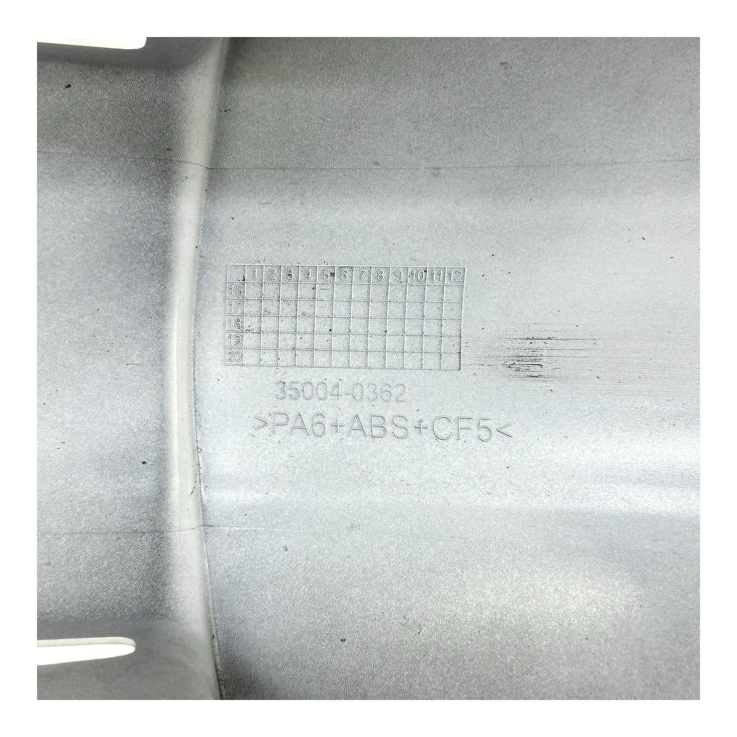 2016 - 2020 KAWASAKI NINJA ZX10R FRONT FENDER WHEEL COVER WHITE PLASTIC STOCK