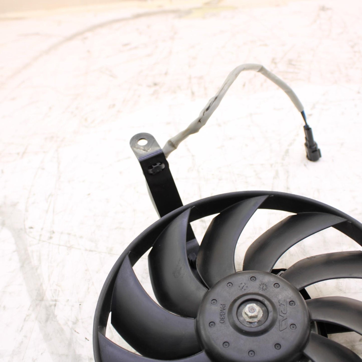 2024 - 2025 KAWASAKI NINJA ZX6R RADIATOR FAN COOLING ENGINE BOLTS OEM 59502-0623