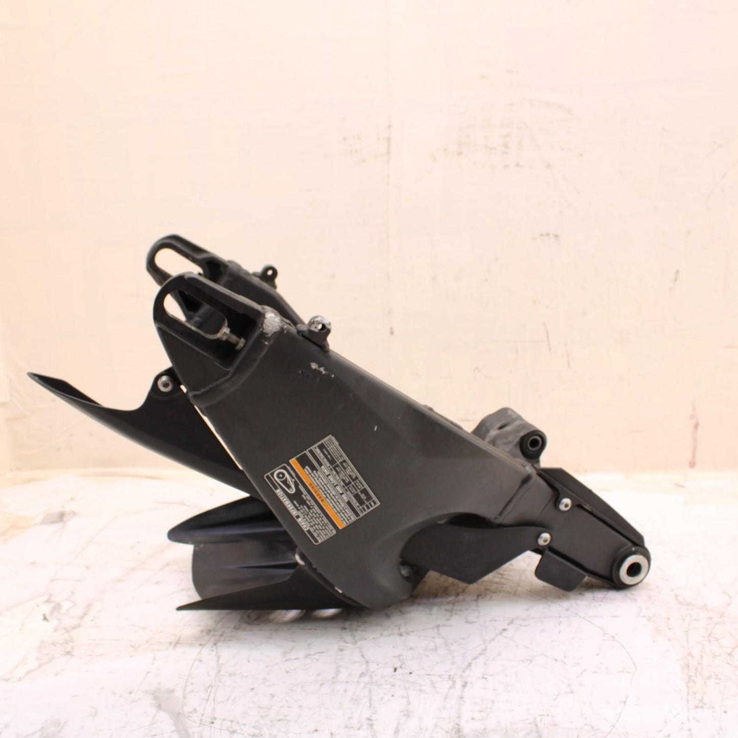 2024 - 2025 KAWASAKI NINJA ZX6R SWING ARM REAR CHAIN GUARD WHEEL COVER STOCK OEM