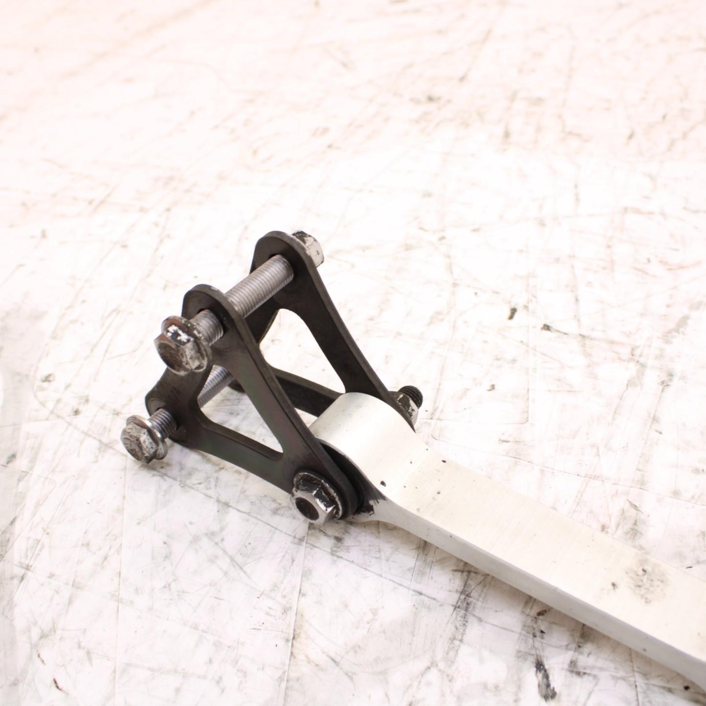 2013 - 2017 TRIUMPH DAYTONA 675R DOG BONE REAR SHOCK LINKAGE BACK BRACKET