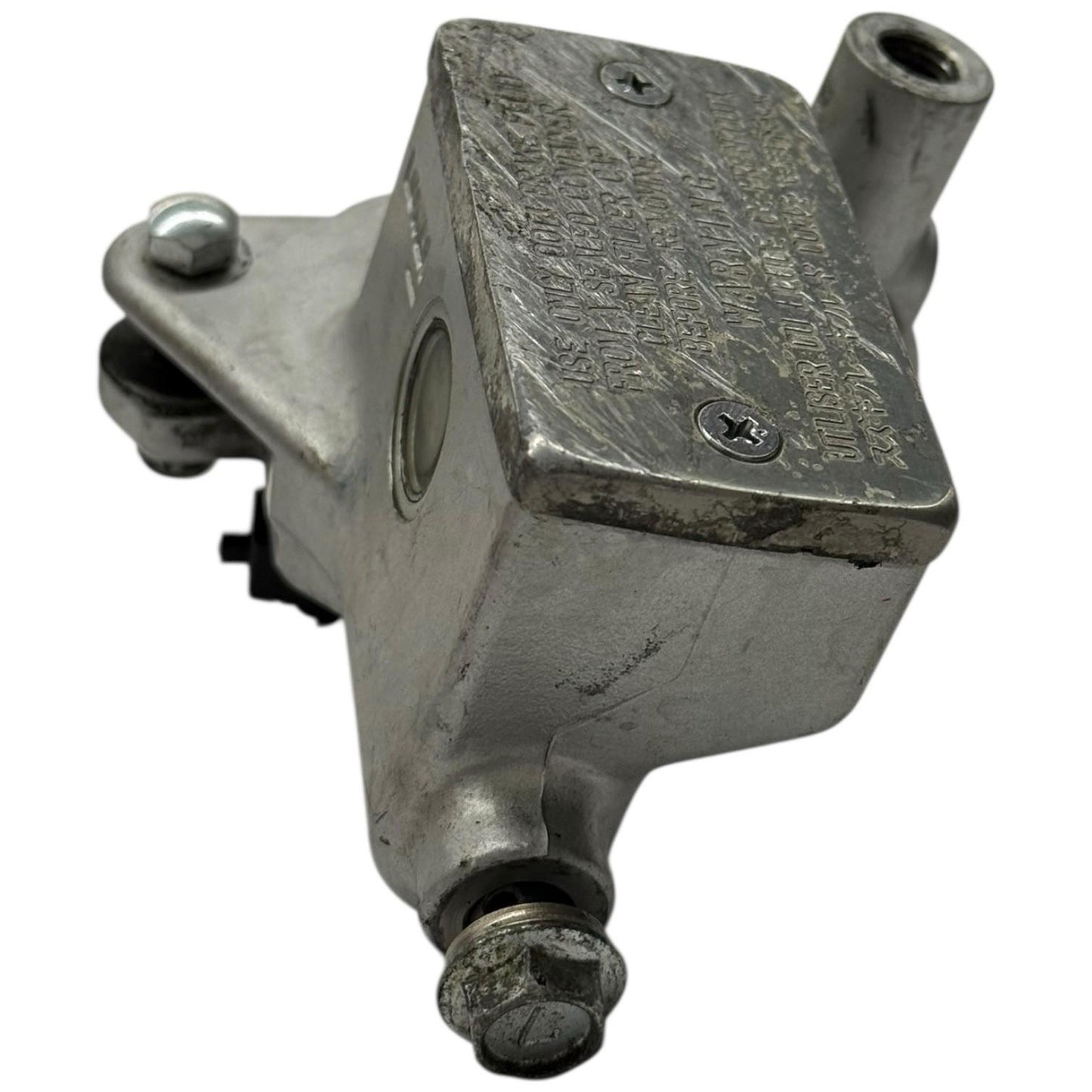 2005 - 2010 SUZUKI BOULEVARD FRONT BRAKE MASTER CYLINDER SILVER RESERVOIR OEM