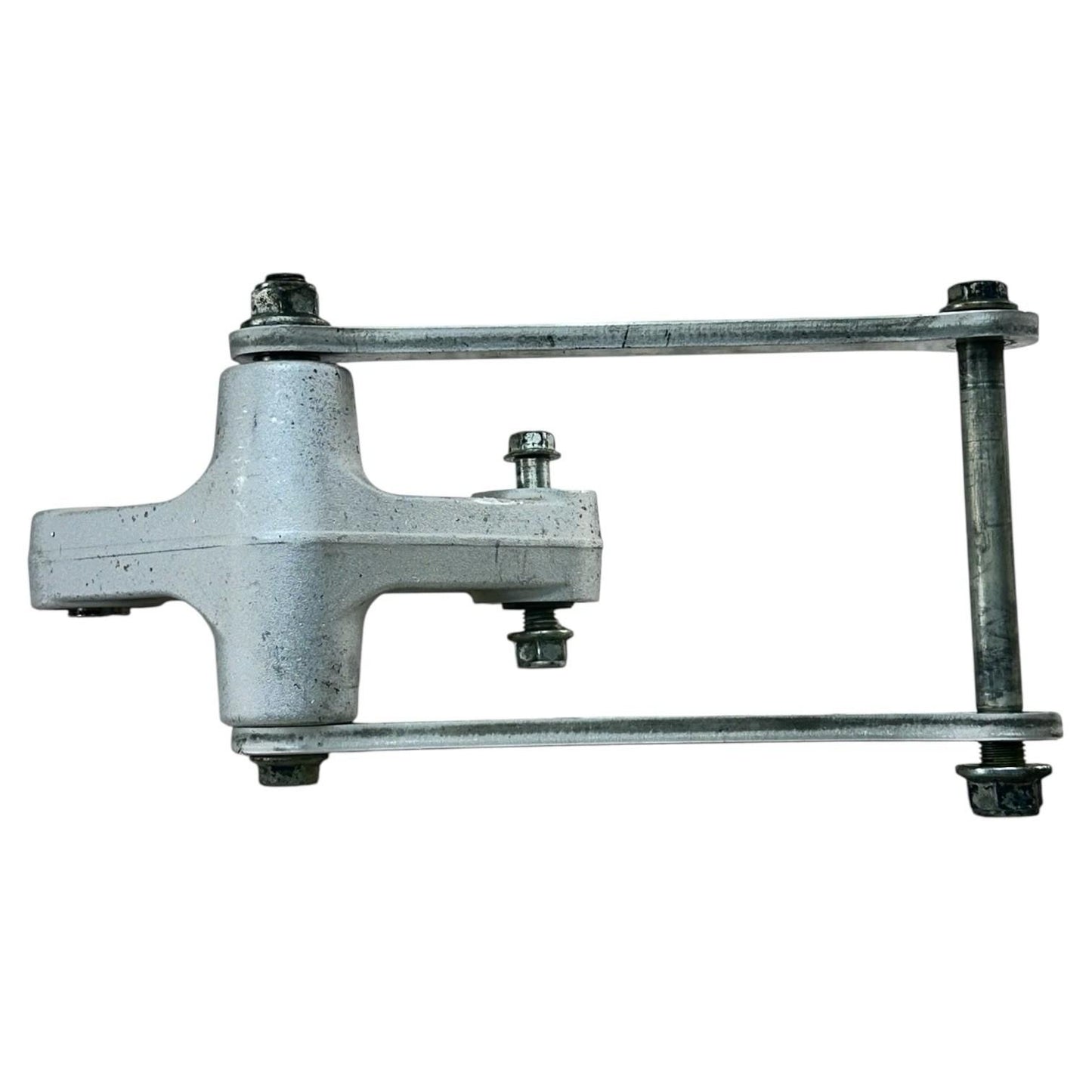 2005 2006 SUZUKI GSXR 1000 DOG BONE REAR SHOCK LINKAGE BACK SUSPENSION MOUNT