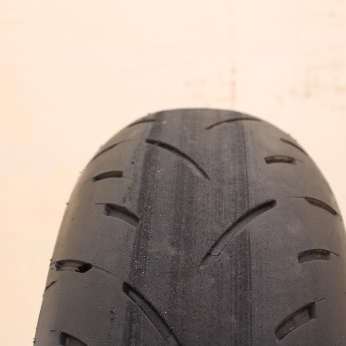 2011 - 2015 KAWASAKI NINJA ZX10R REAR WHEEL BACK RIM TIRE RUBBER *SLIGHT SCUFF*