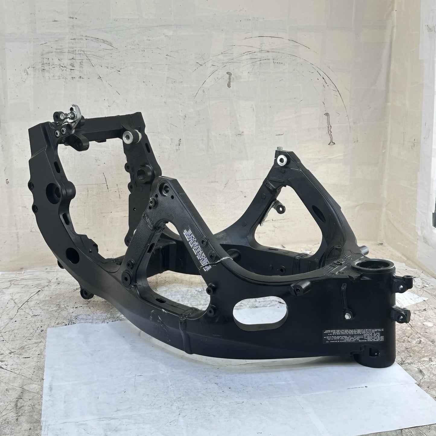 2011 - 2022 SUZUKI GSXR 600 GSXR 750 MAIN FRAME BODY CHASSIS *DAMAGED/READ DISC*