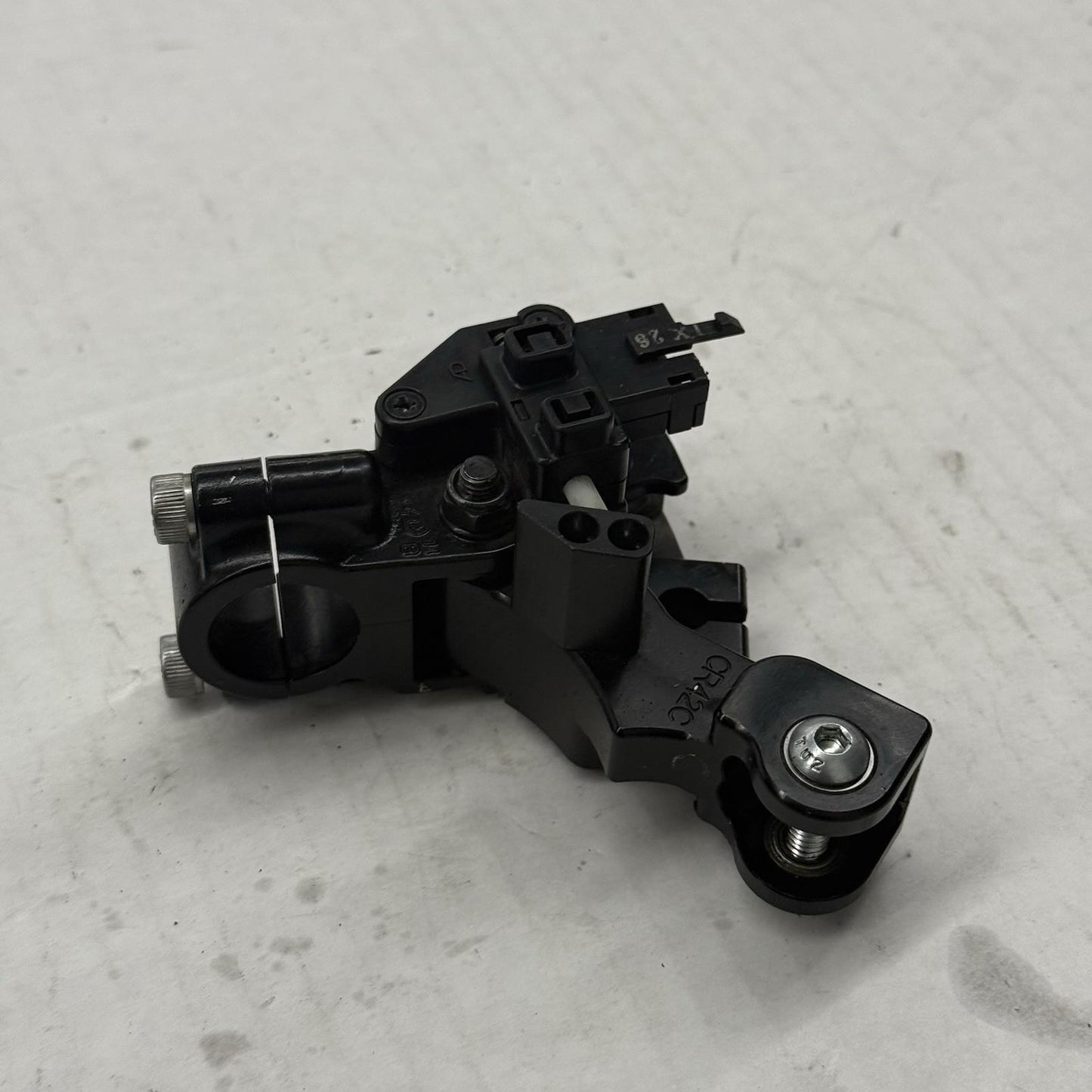 2019 - 2023 KAWASAKI NINJA ZX6R CLUTCH PERCH MOUNT LEFT STOCK