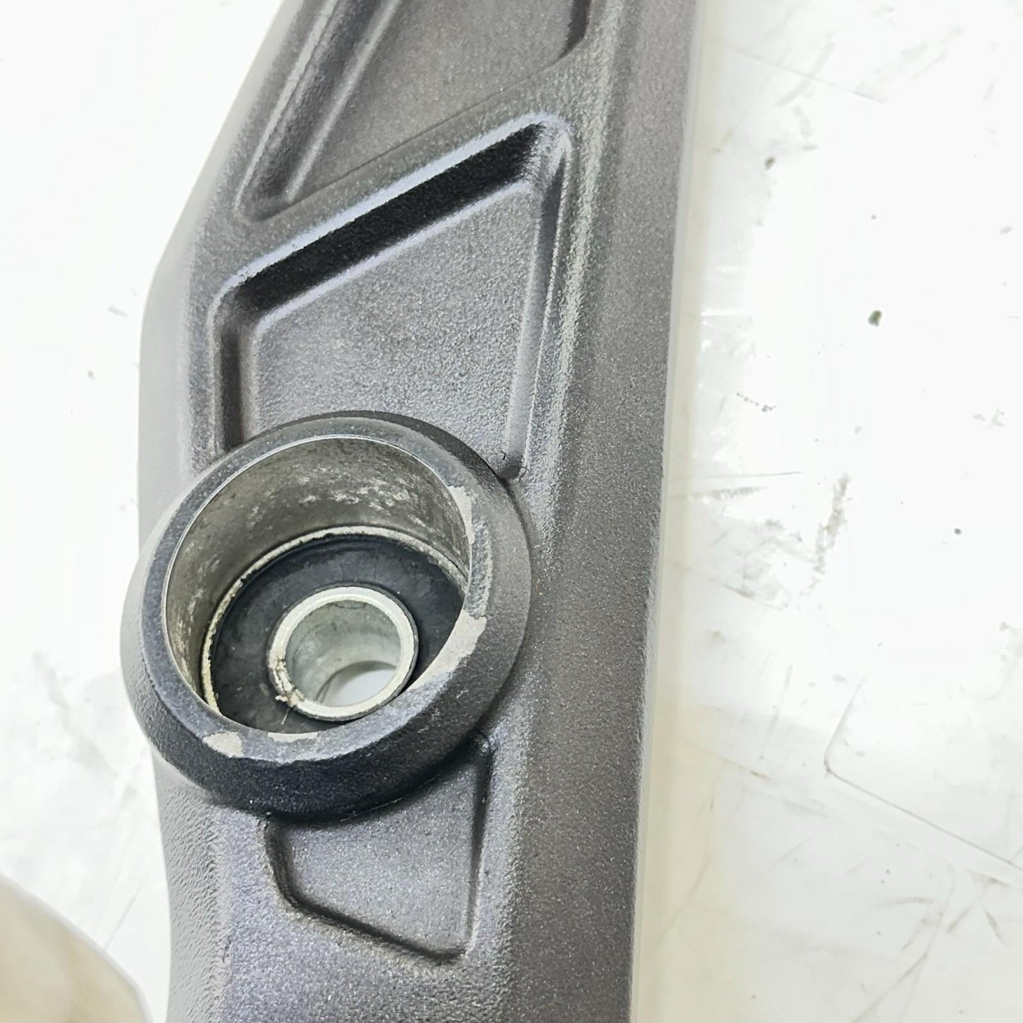 2016 - 2018 DUCATI HYPERMOTARD 939 FOOT REST PEGS PLATE BRACKET HOLDER *SCUFFED*