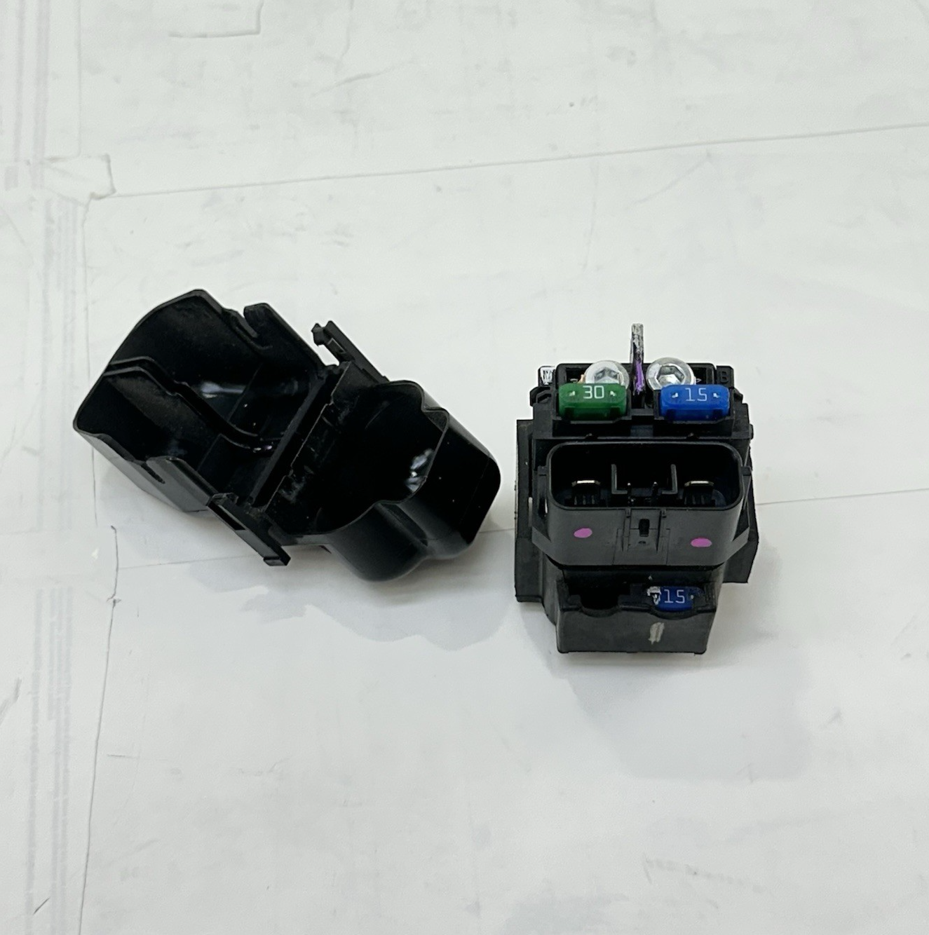 2017 - 2019 HONDA CBR 1000RR SP STARTER RELAY SOLENOID FUSE SWITCH COVER