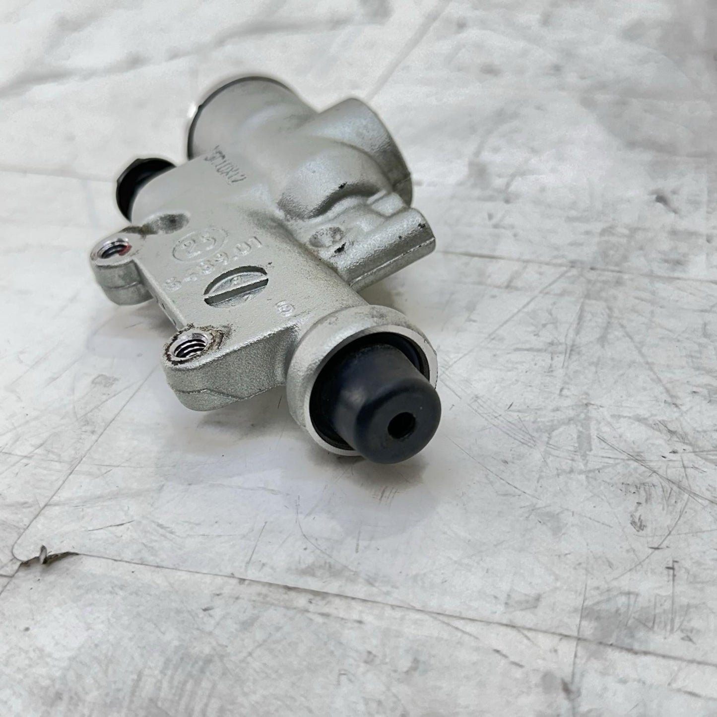 2021 - 2026 APRILIA RSV4 REAR BRAKE MASTER CYLINDER BACK BREMBO