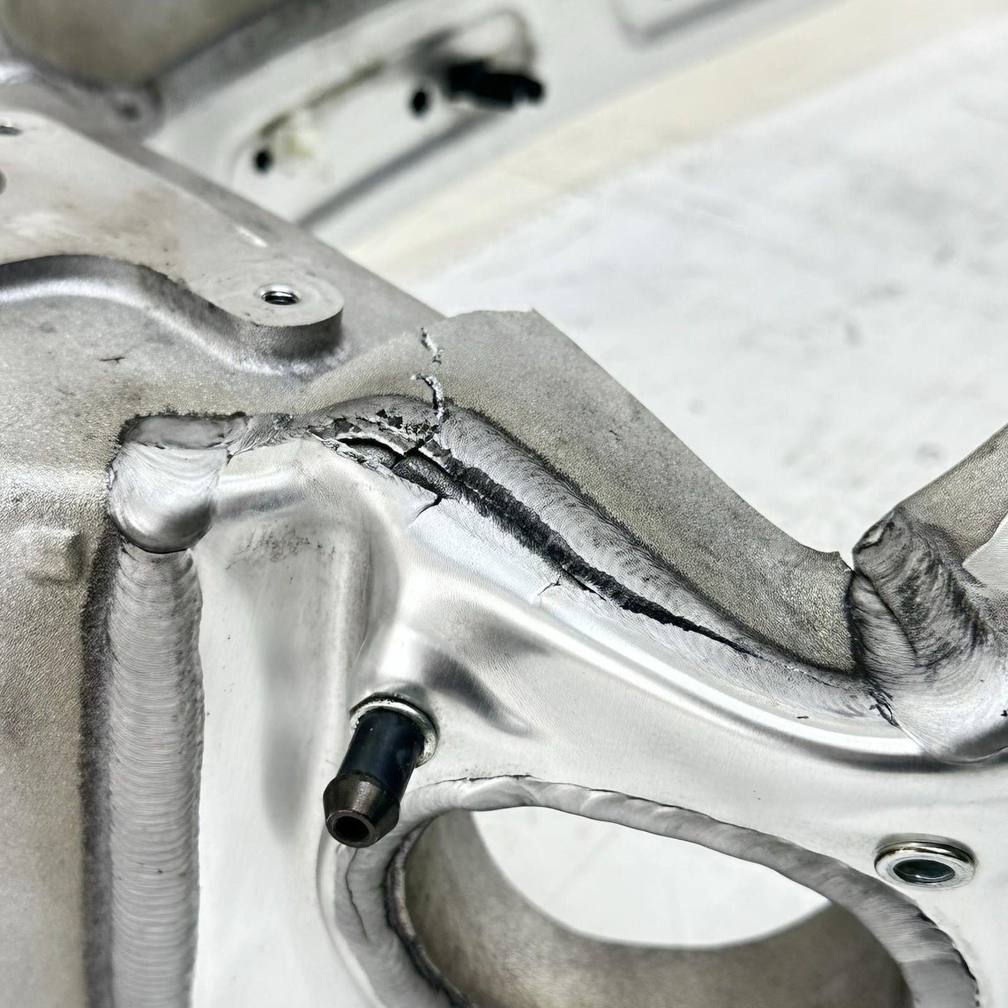 2021 - 2024 APRILIA TUONO V4 1100 MAIN FRAME BODY CHASSIS *CRACKED/DAMAGED*