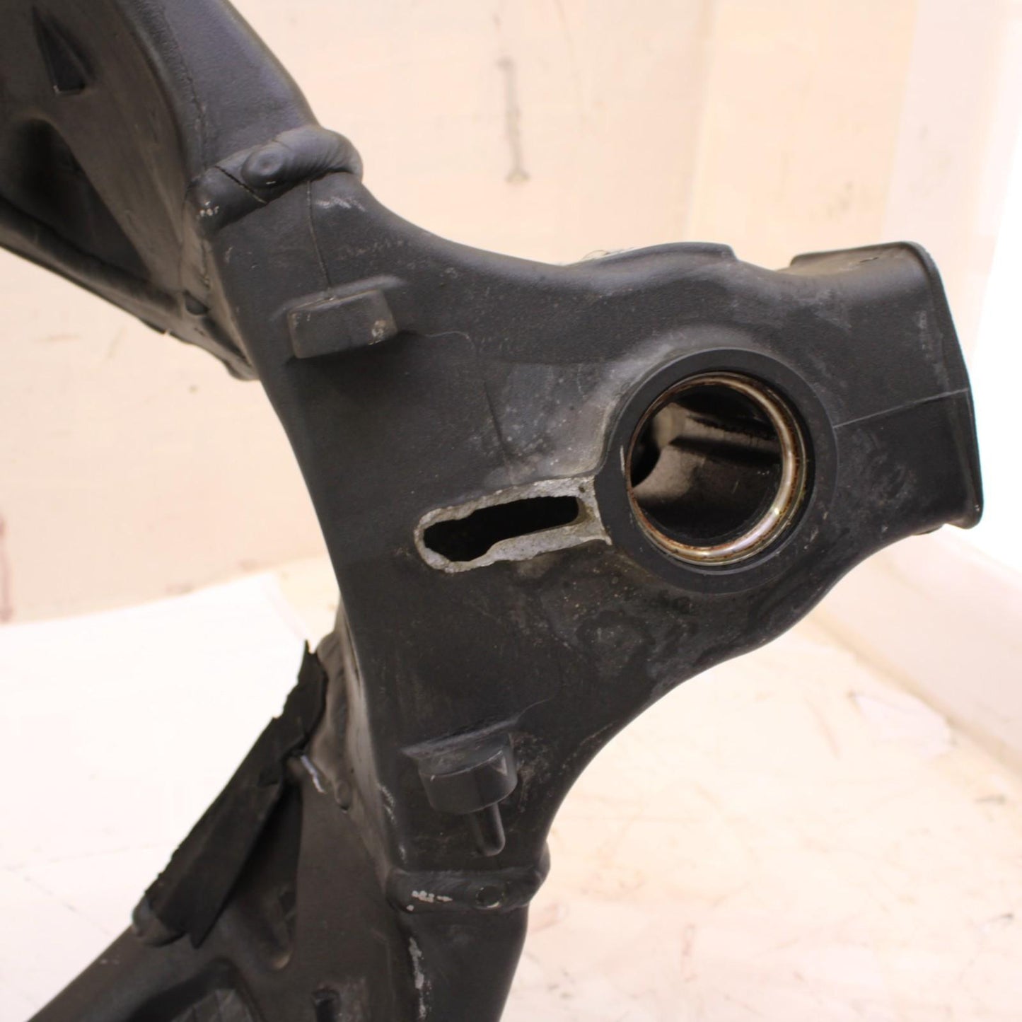 2011 - 2015 KAWASAKI NINJA ZX10R FRAME CHASSIS MAIN STRAIGHT BLACK *DAMAGED*