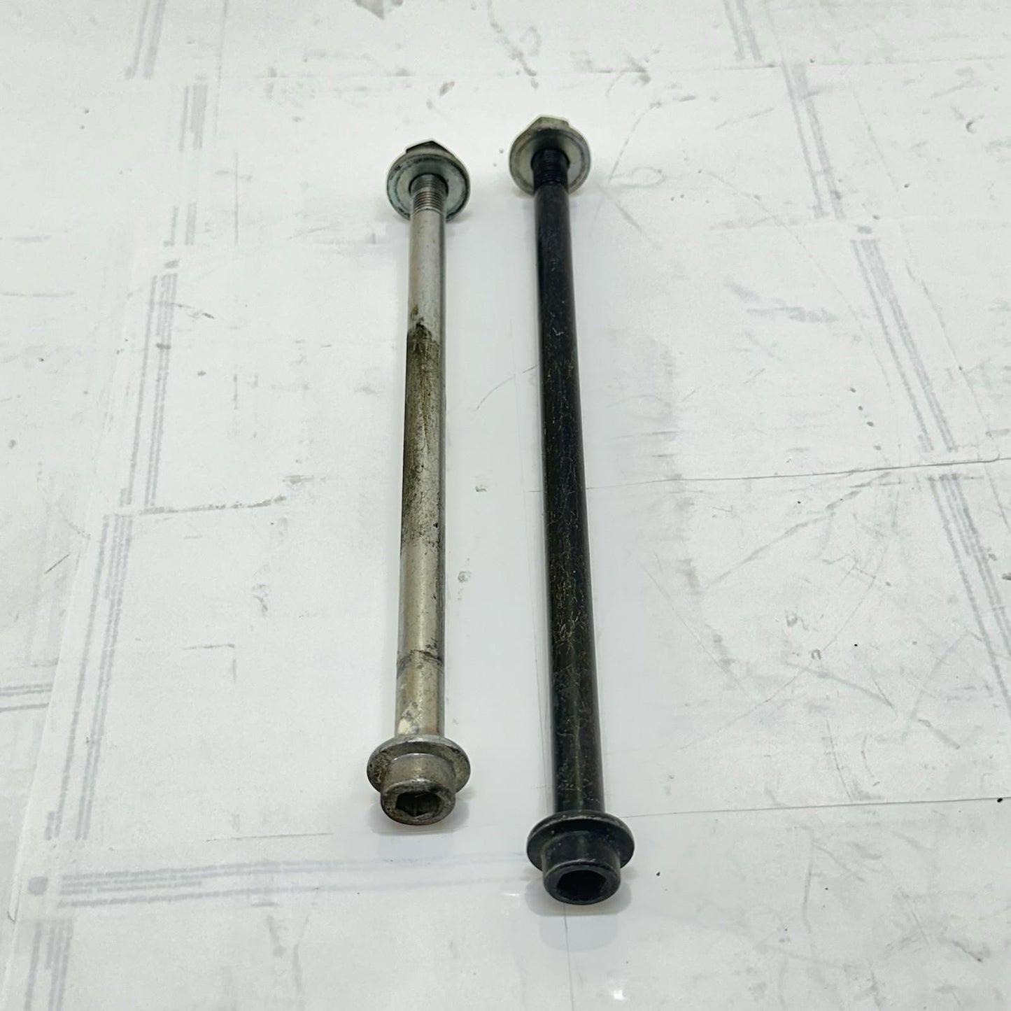 2009 - 2014 YAMAHA YZF R1 ENGINE BOLTS CRASH GUARDS MOTOR HARDWARE MOUNTING SET