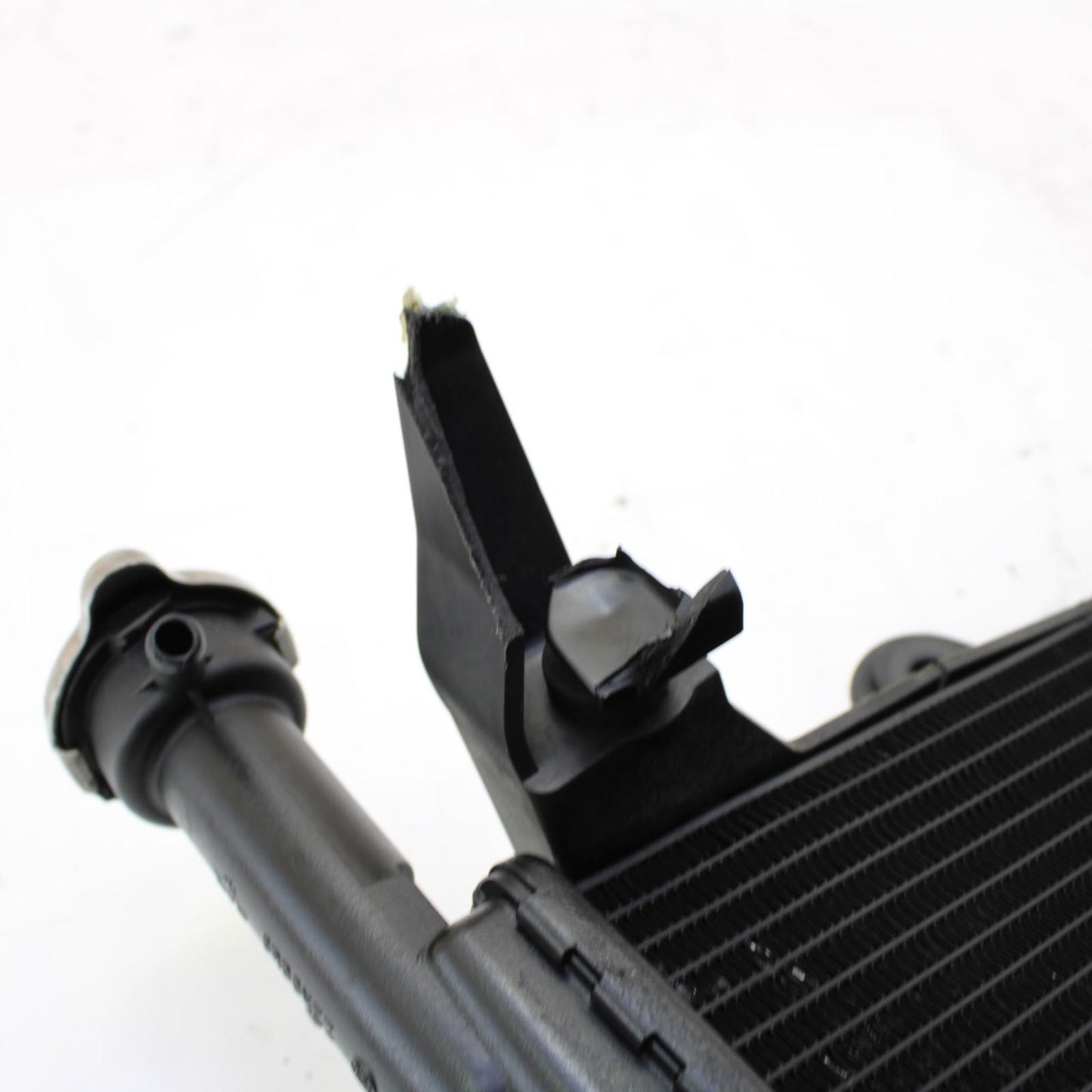 2010 - 2014 BMW S1000RR RADIATOR STRAIGHT ENGINE COOLER SYSTEM STOCK BLACK