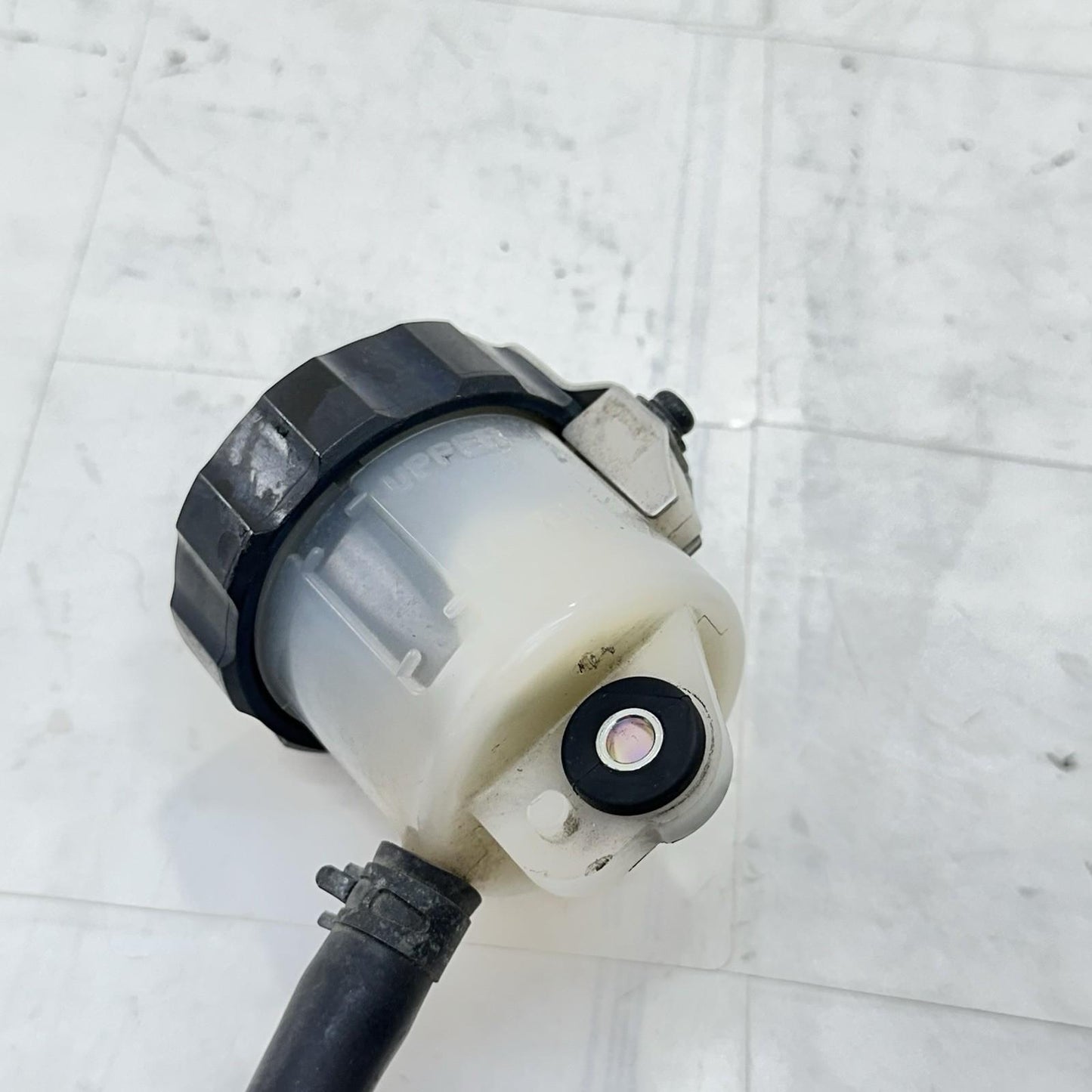 2009 - 2014 YAMAHA YZF R1 FRONT BRAKE MASTER CYLINDER RESERVOIR BREMBO STOCK