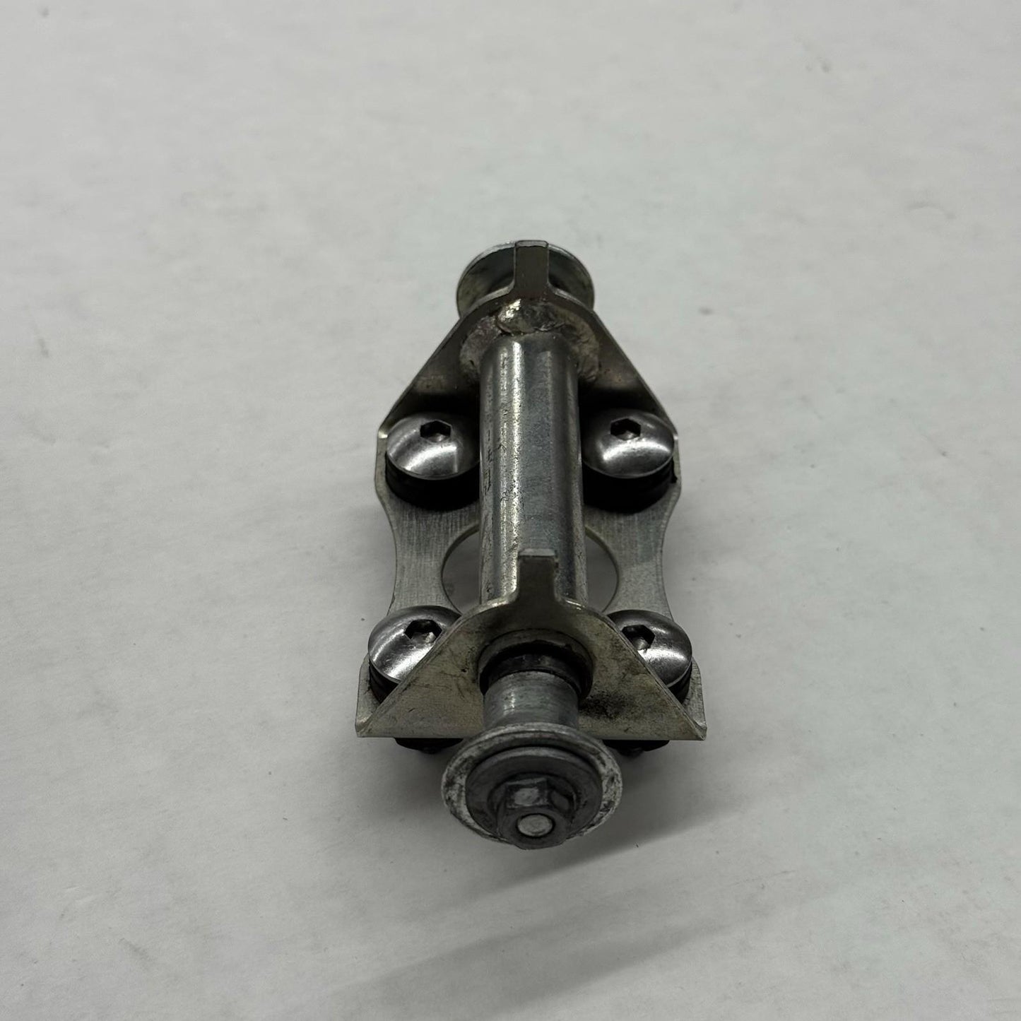 2017 - 2025 SUZUKI GSXR1000 GAS TANK MOUNT FRAME FUEL FRAME BRACKET BOLTS