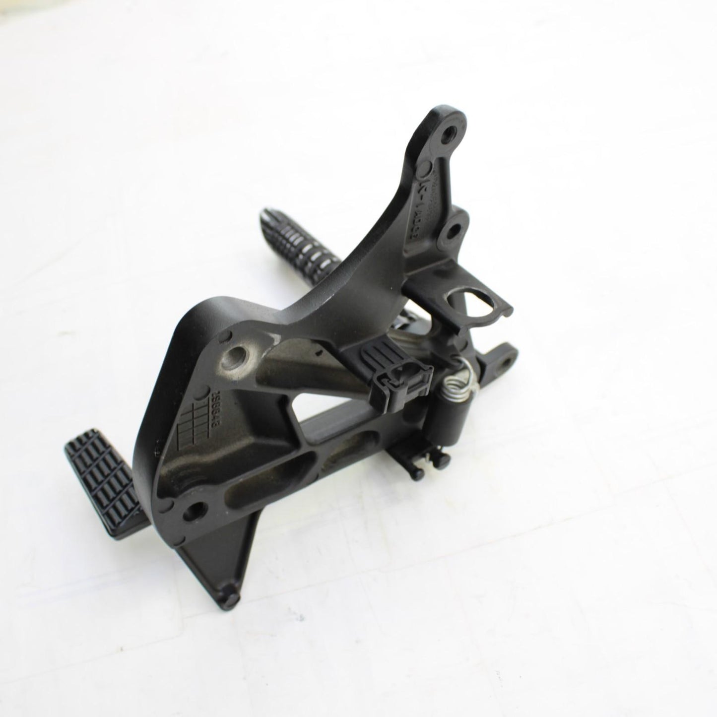 2017 - 2025 SUZUKI GSXR1000 RIGHT REARSET REAR SET DRIVER FOOT PEG BRAKE PEDAL