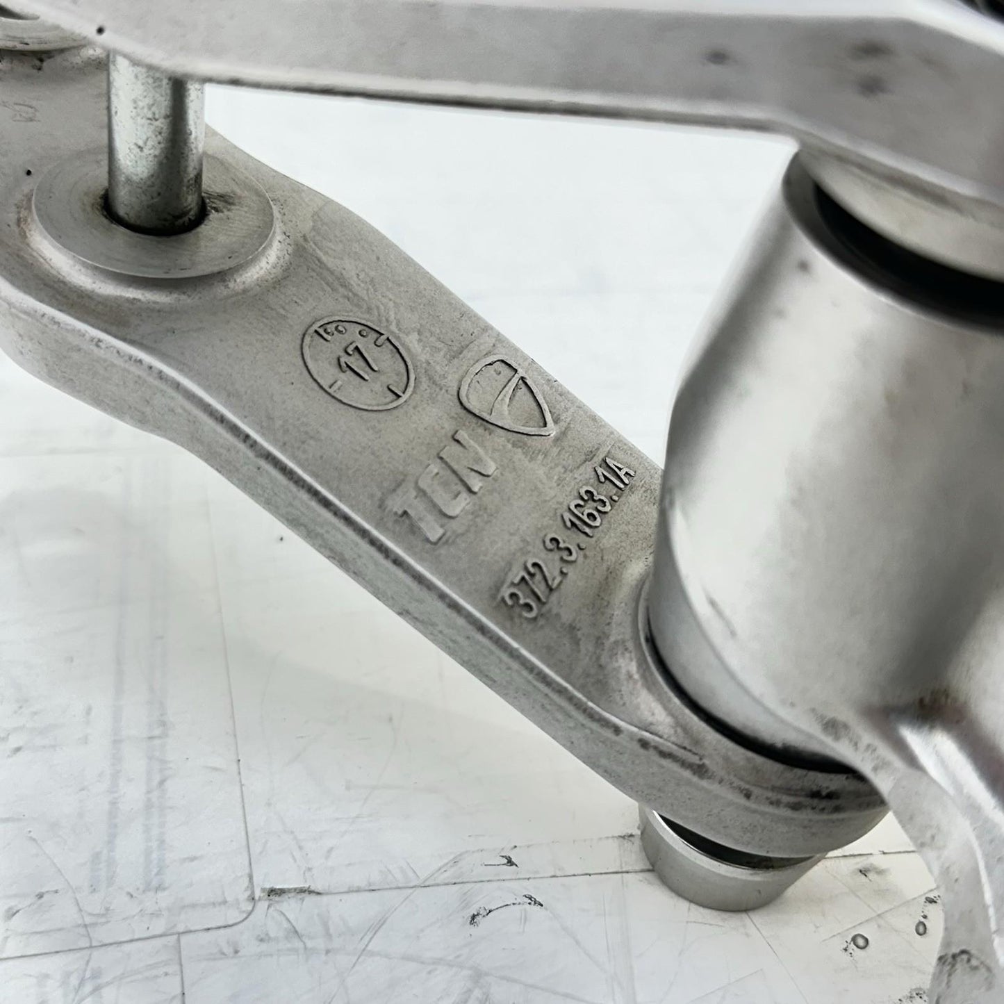 2016 - 2019 DUCATI 959 PANIGALE REAR DOG BONE BACK SUSPENSION LINKAGE BRACKET