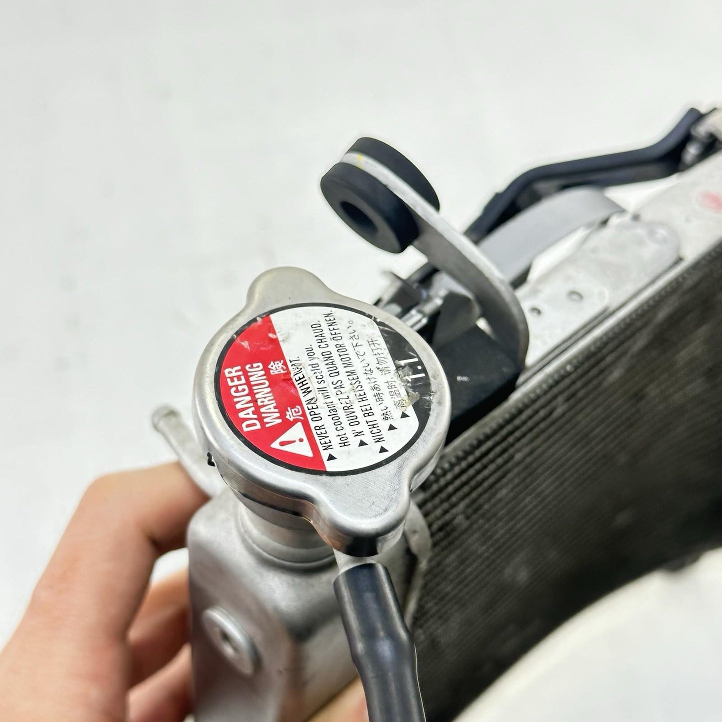 2016 - 2019 YAMAHA YZF R1 RADIATOR FANS ENGINE COOLER MOTOR COOLING ASSEMBLY