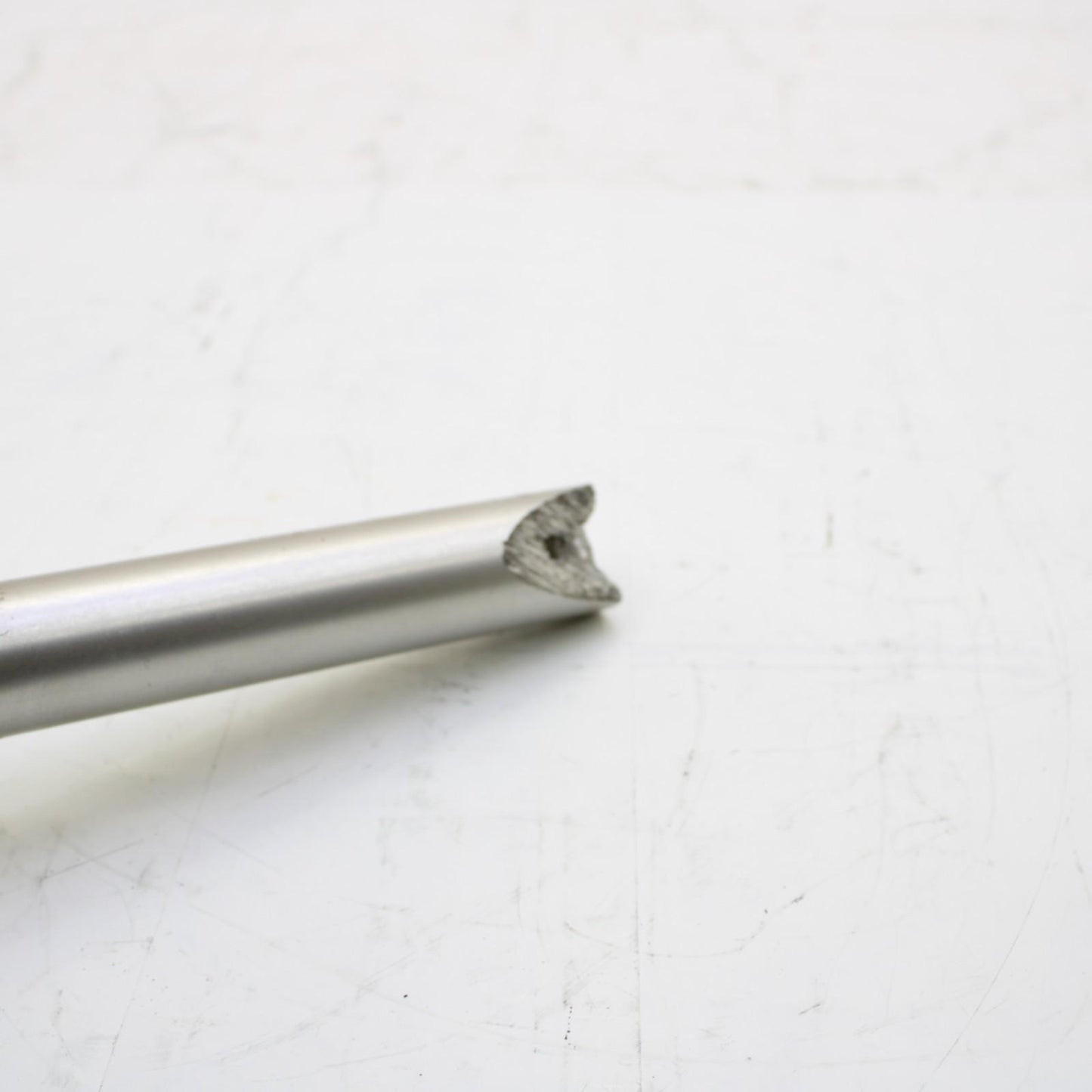 2006 - 2012 TRIUMPH DAYTONA 675 RIGHT HANDLEBAR SIDE HANDLE BAR *SCUFF* STOCK