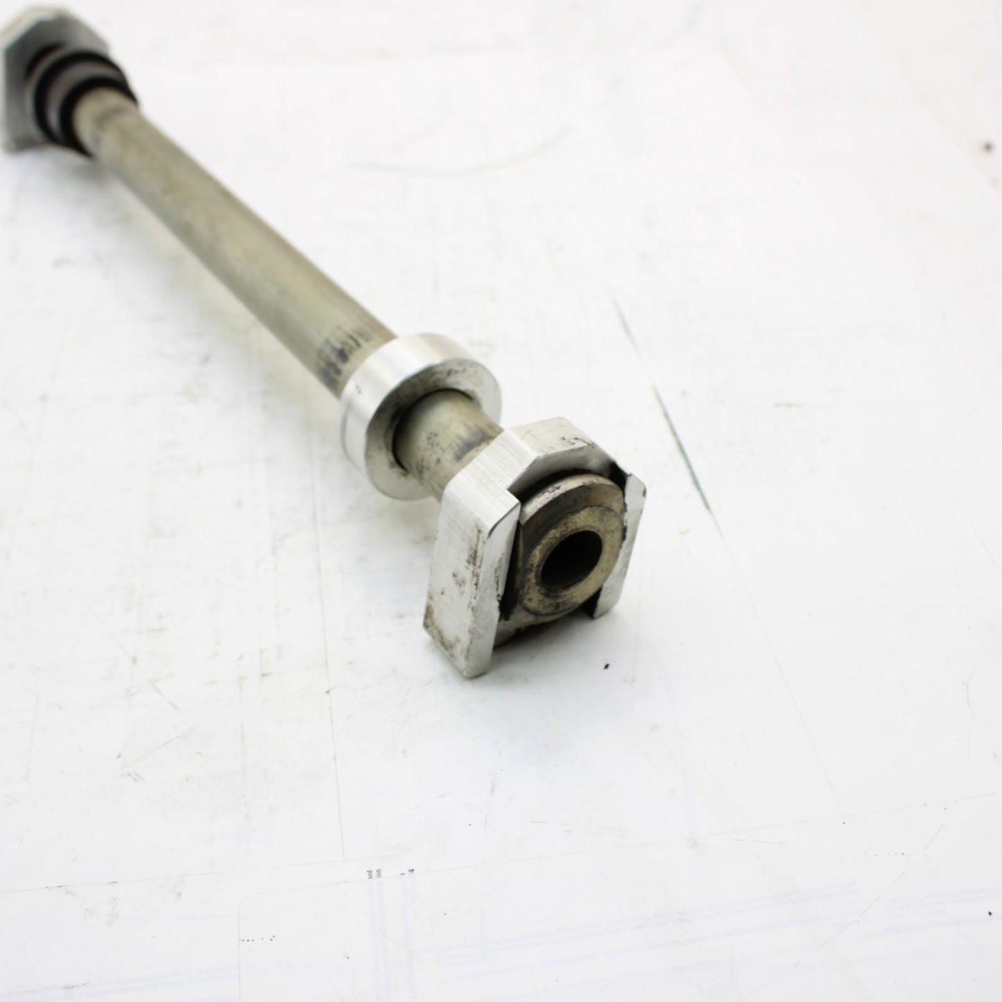 2009 - 2012 TRIUMPH DAYTONA 675 R REAR AXLE BOLT NUT Bolt & Spindle STOCK SILVER