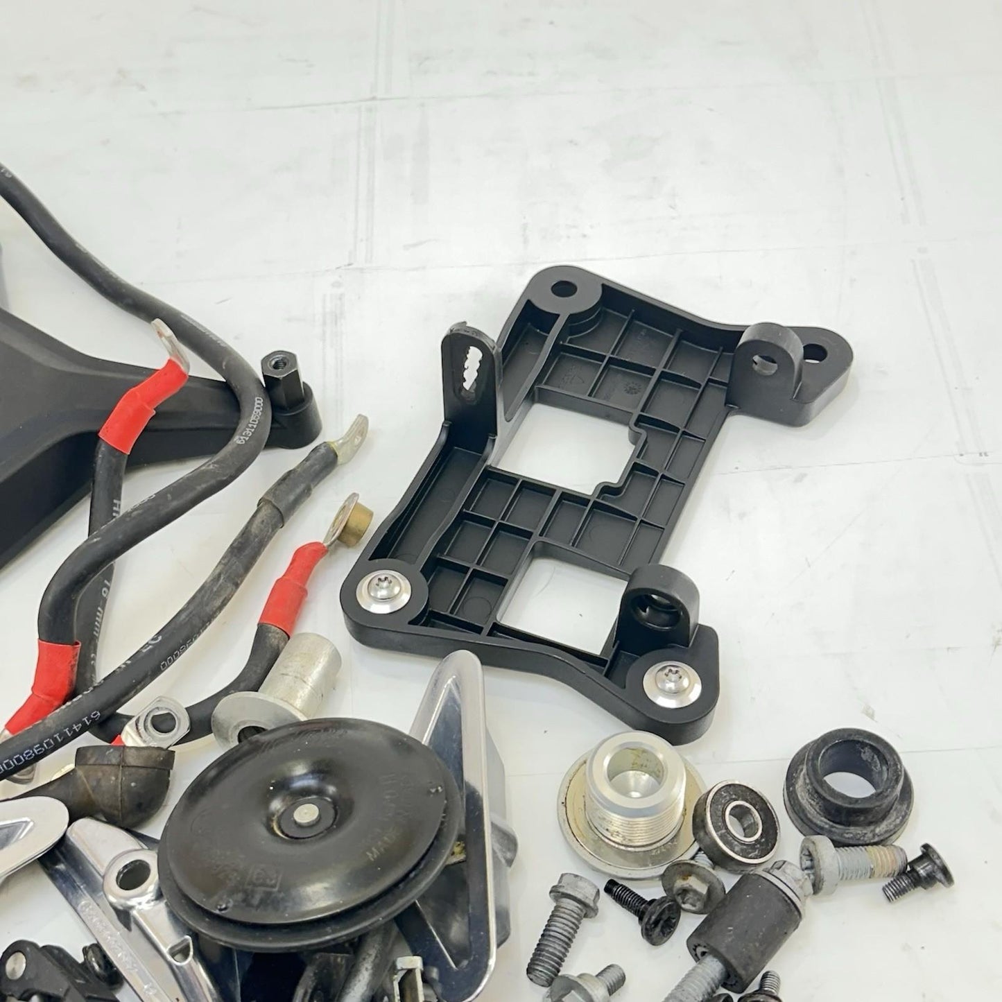 2017 - 2019 KTM 1290 SUPER DUKE R BOLTS NUTS SCREWS PARTS HARDWARE MOUNTING