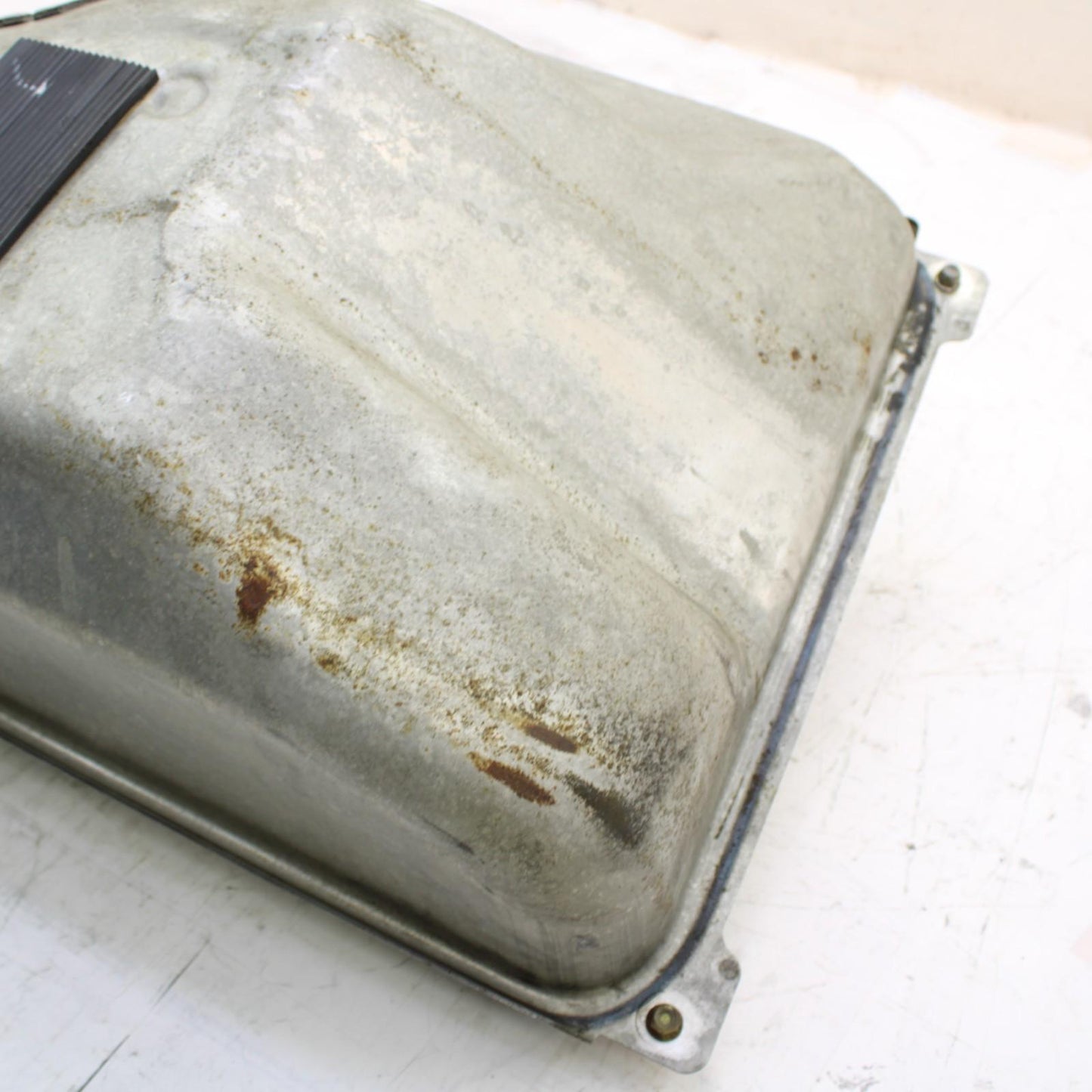 2008 2009 CAN-AM SPYDER FUEL TANK GAS ASSEMBLY RESERVOIR STOCK SILVER