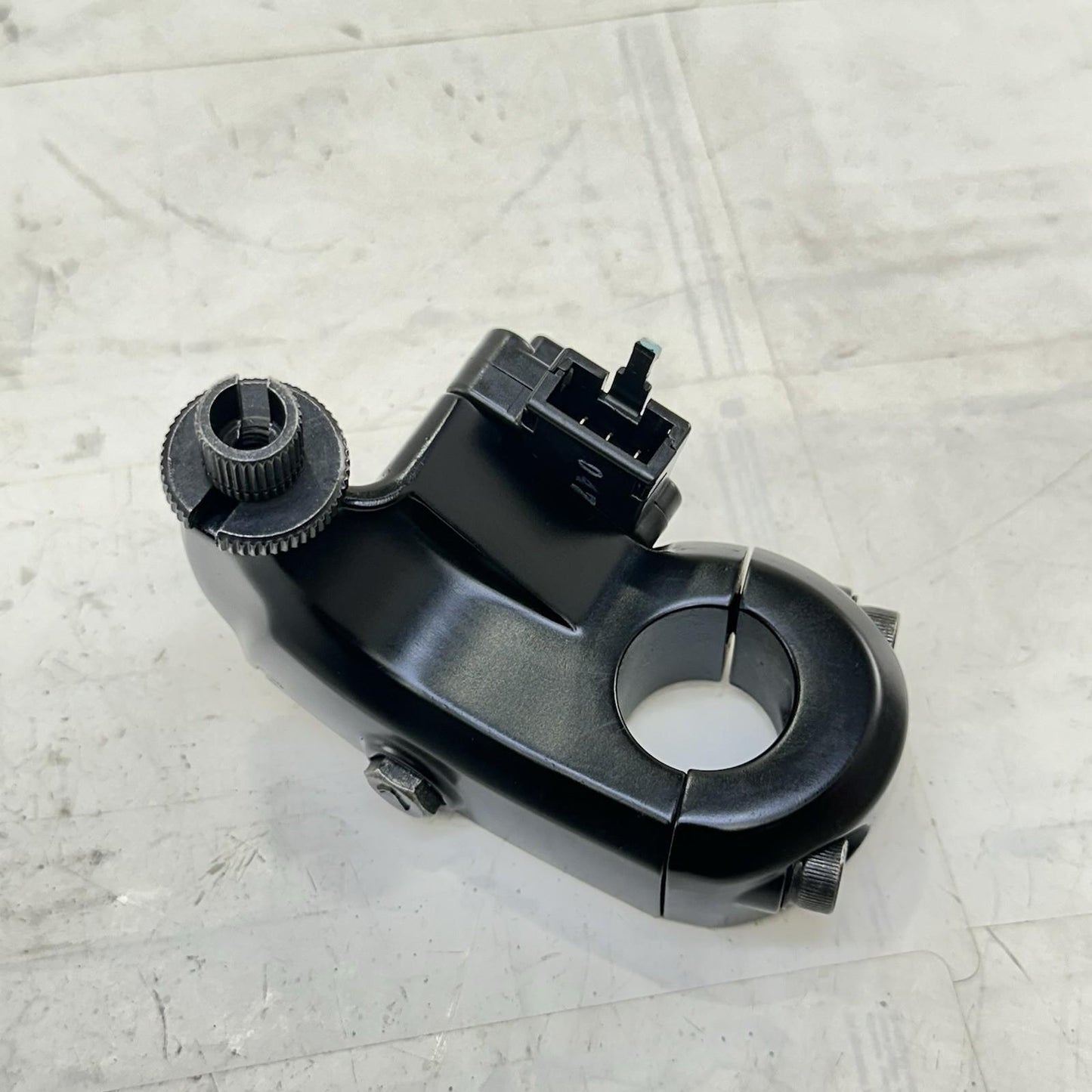 2017 - 2023 KAWASAKI NINJA EX650 CLUTCH PERCH LEFT LEVER MOUNT BRACKET STOCK
