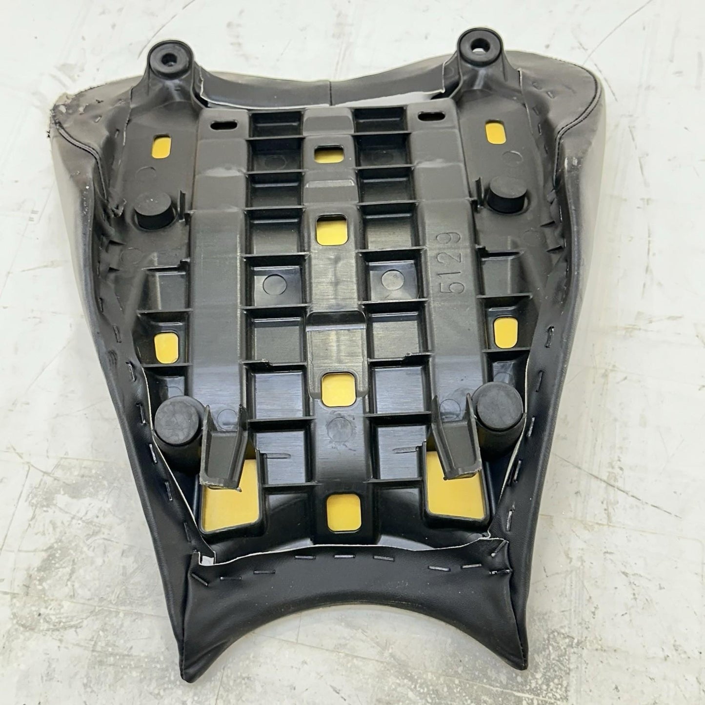 2017 - 2019 HONDA CBR1000RR FRONT SEAT DRIVER SADDLE BLACK STOCK *SCUFFED*