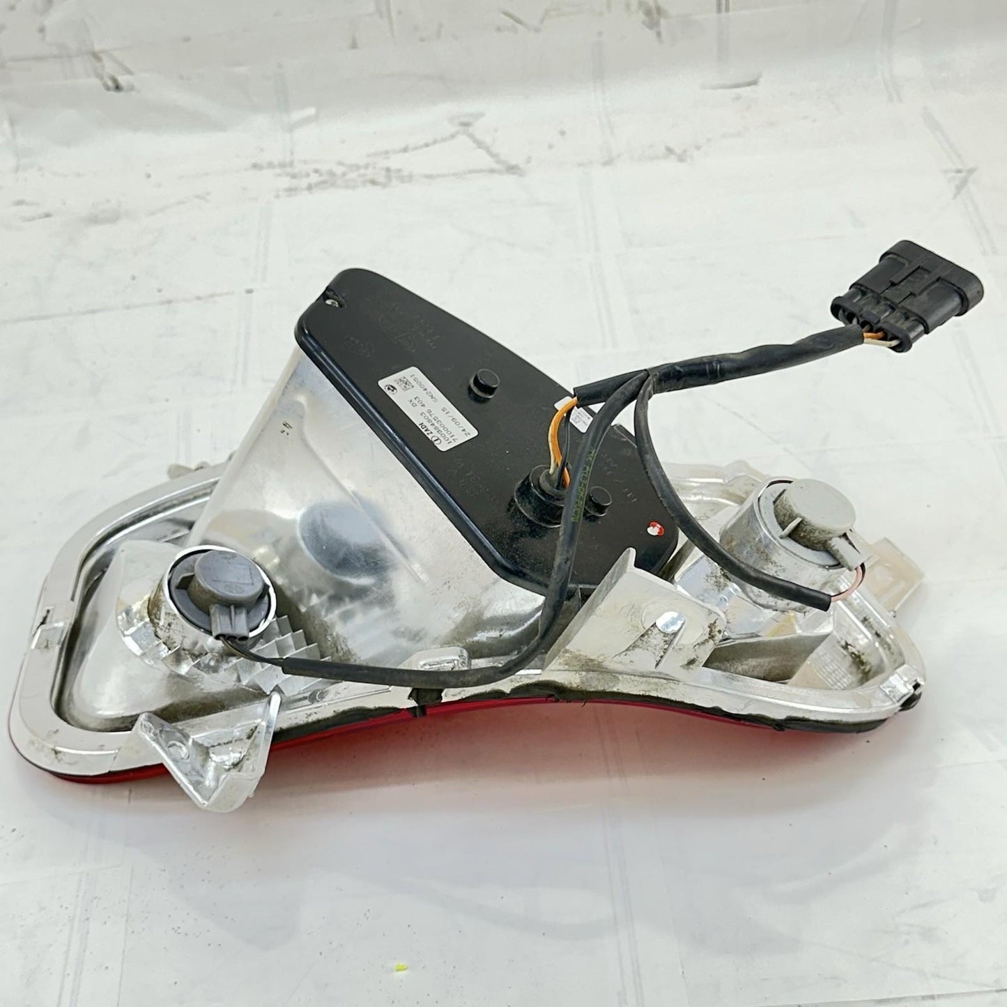 2016 CAN-AM SPYDER RT TAILLIGHTS REAR BRAKE LIGHTS LAMPS LEFT RIGHT SET STOCK