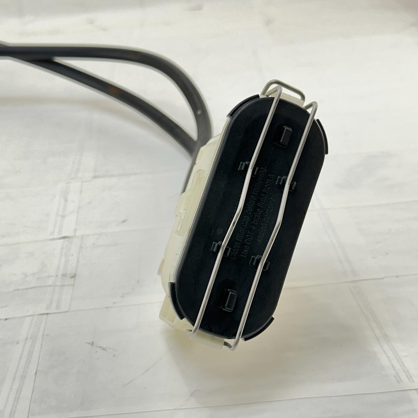 2016 CAN-AM SPYDER RT REAR BRAKE MASTER CYLINDER RESERVOIR BACK