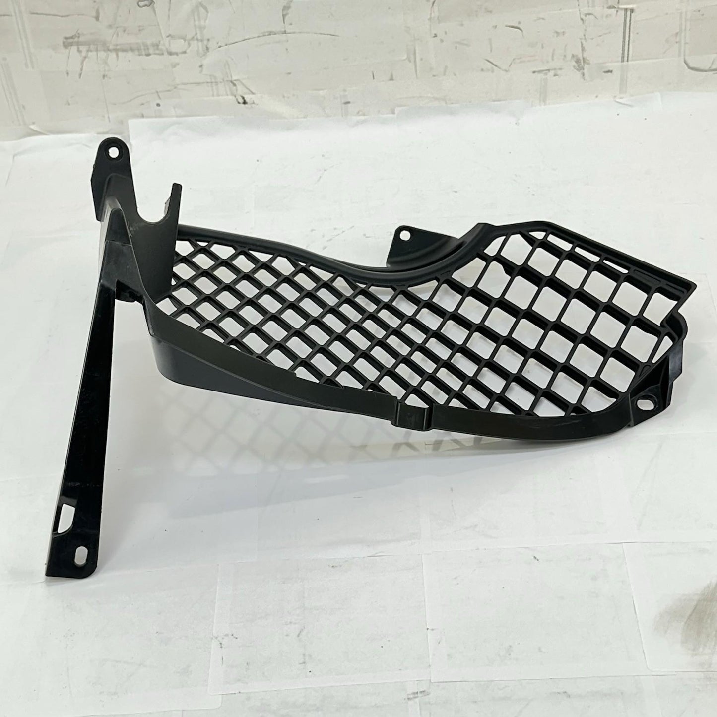 2016 CAN-AM SPYDER RT RADIATOR GUARDS MOULDING COVERS LEFT RIGHT SET PAIR BLACK