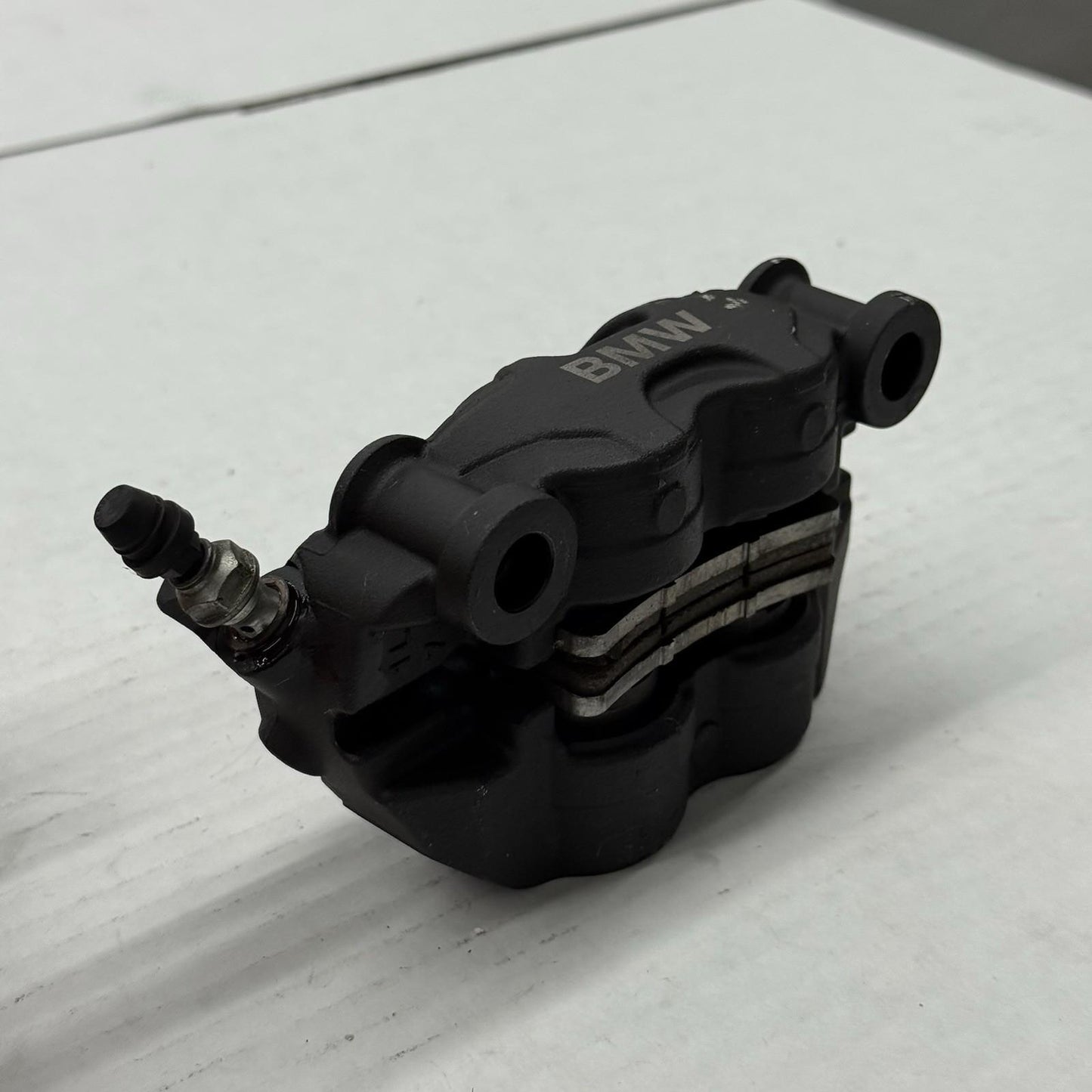2020 - 2025 BMW S1000RR FRONT BRAKE CALIPERS NISSIN LEFT RIGHT STOCK BLACK