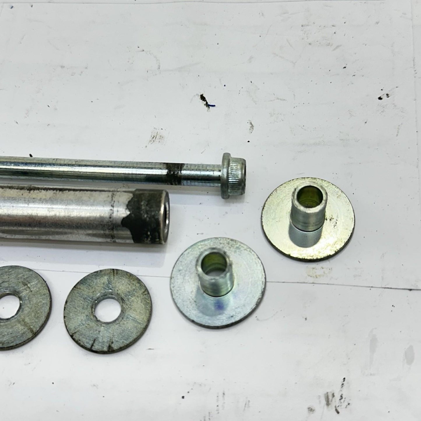 2011 - 2026 SUZUKU GSXR 600 GSXR 750 FUEL GAS TANK BOLTS HARDWARE MOUNTING
