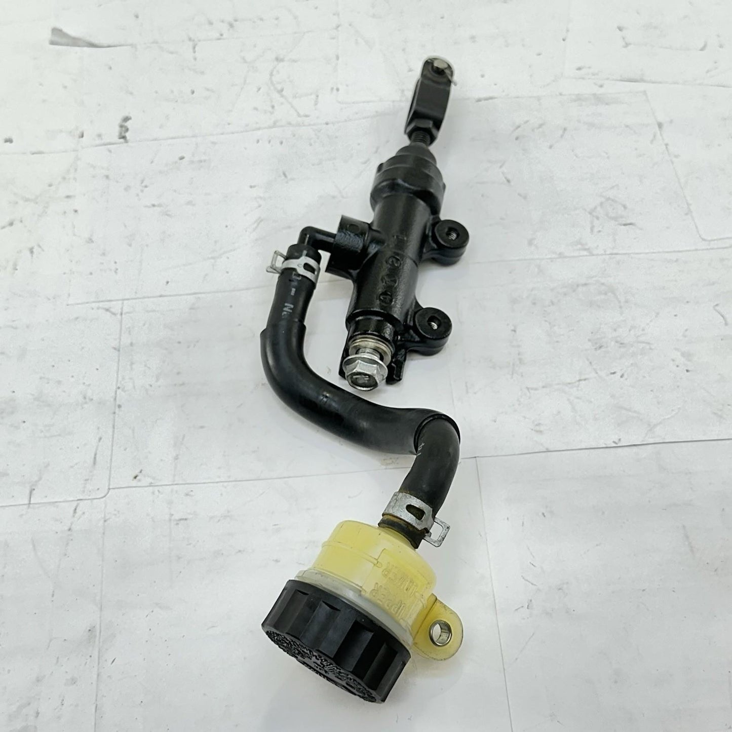 2011 - 2026 SUZUKU GSXR 600 GSXR 750 REAR BRAKE MASTER CYLINDER RESERVOIR STOCK