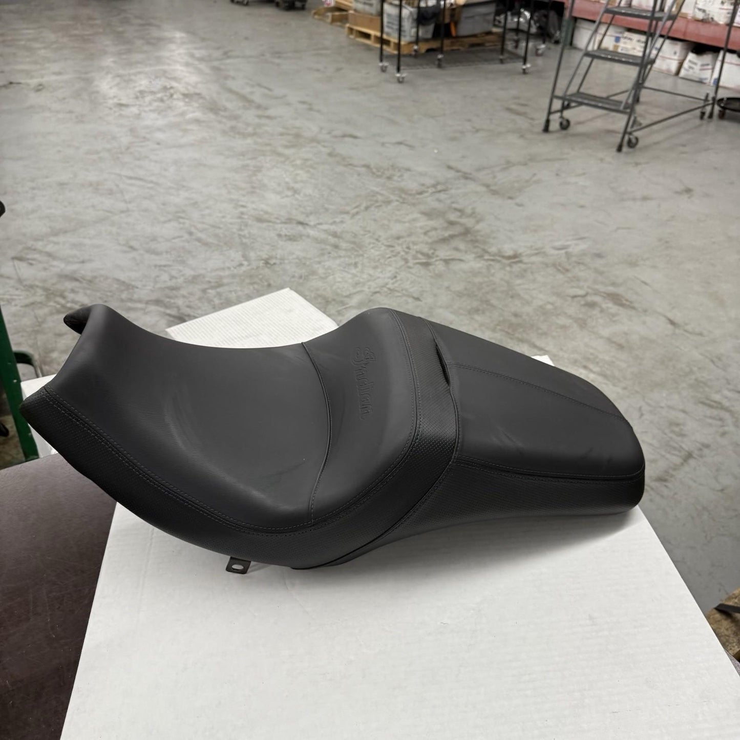 2022 INDIAN CHALLENGER 2 UP SEAT BLACK STOCK 2688651-VBA HD48