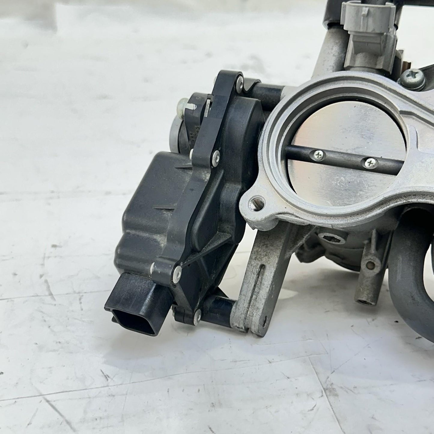 2011 - 2026 SUZUKU GSXR 600 GSXR 750 THROTTLE BODY FUEL INJECTOR RAILING STOCK