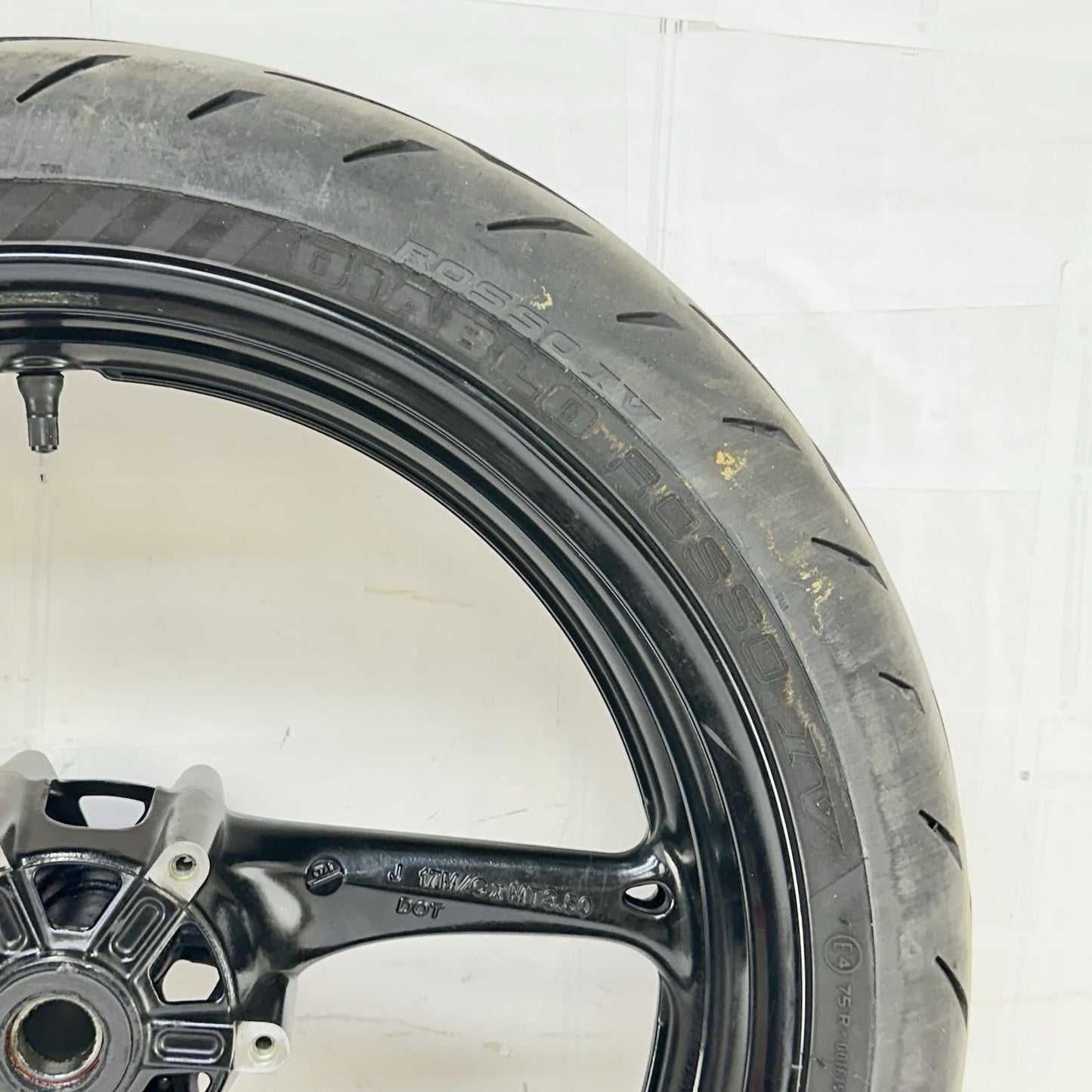 2011 - 2026 SUZUKU GSXR 600 GSXR 750 FRONT WHEEL RIM TIRE RUBBER BLACK STOCK