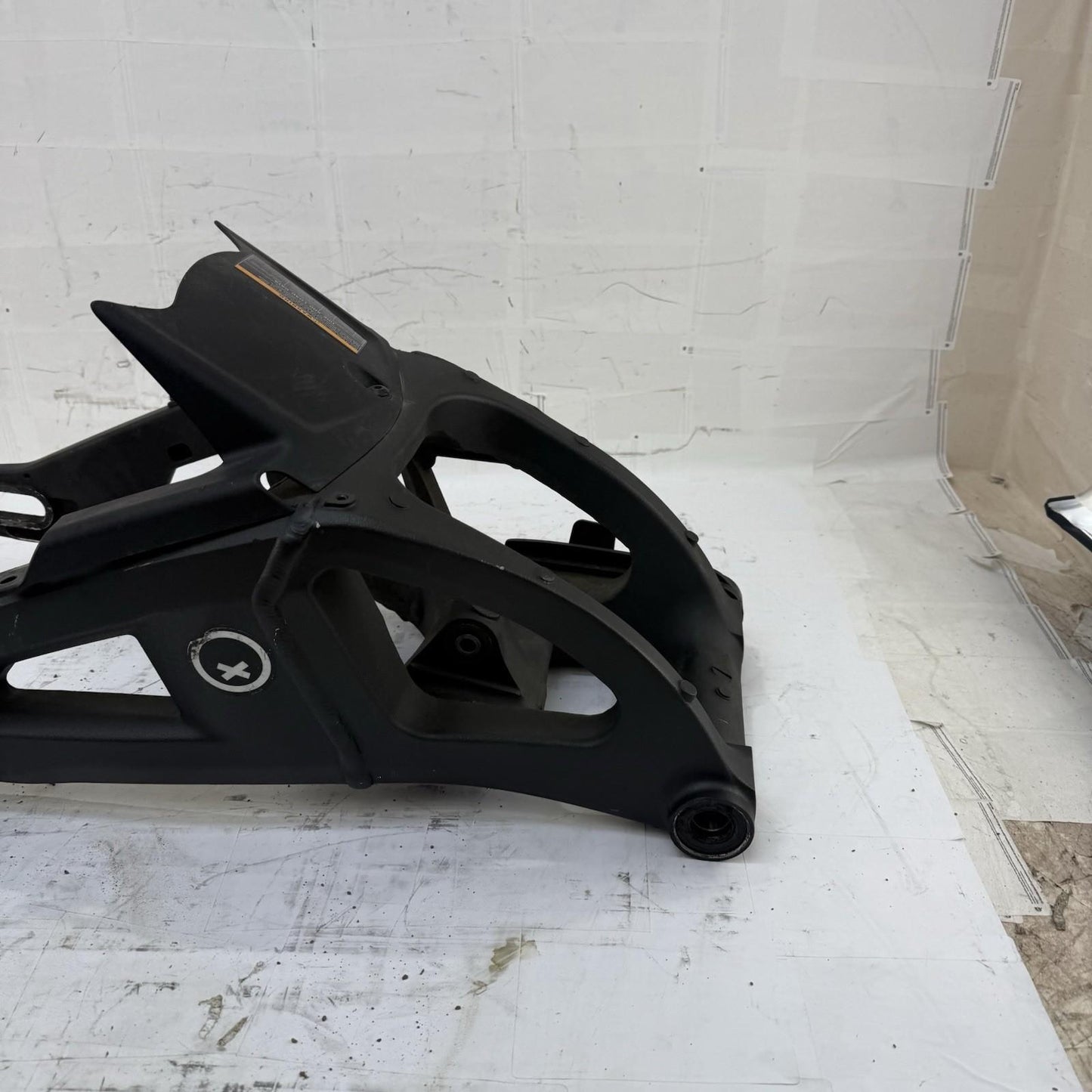 2021 - 2025 KAWASAKI NINJA ZX10R SWINGARM BACK LINKAGE REAR SWING ARM BLACK OEM