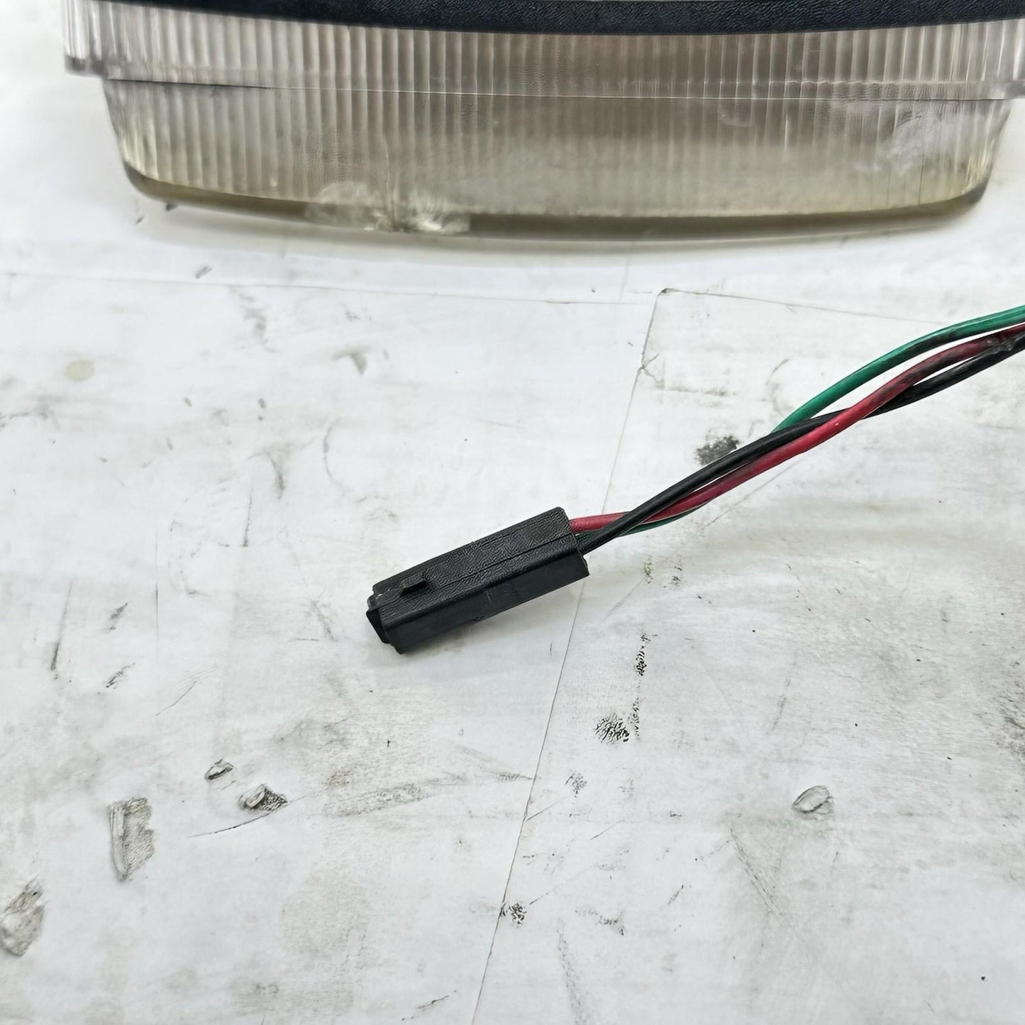 2012 - 2016 HONDA CBR1000RR REAR TAILLIGHT BACK BRAKE LIGHT LAMP WIRES STOCK
