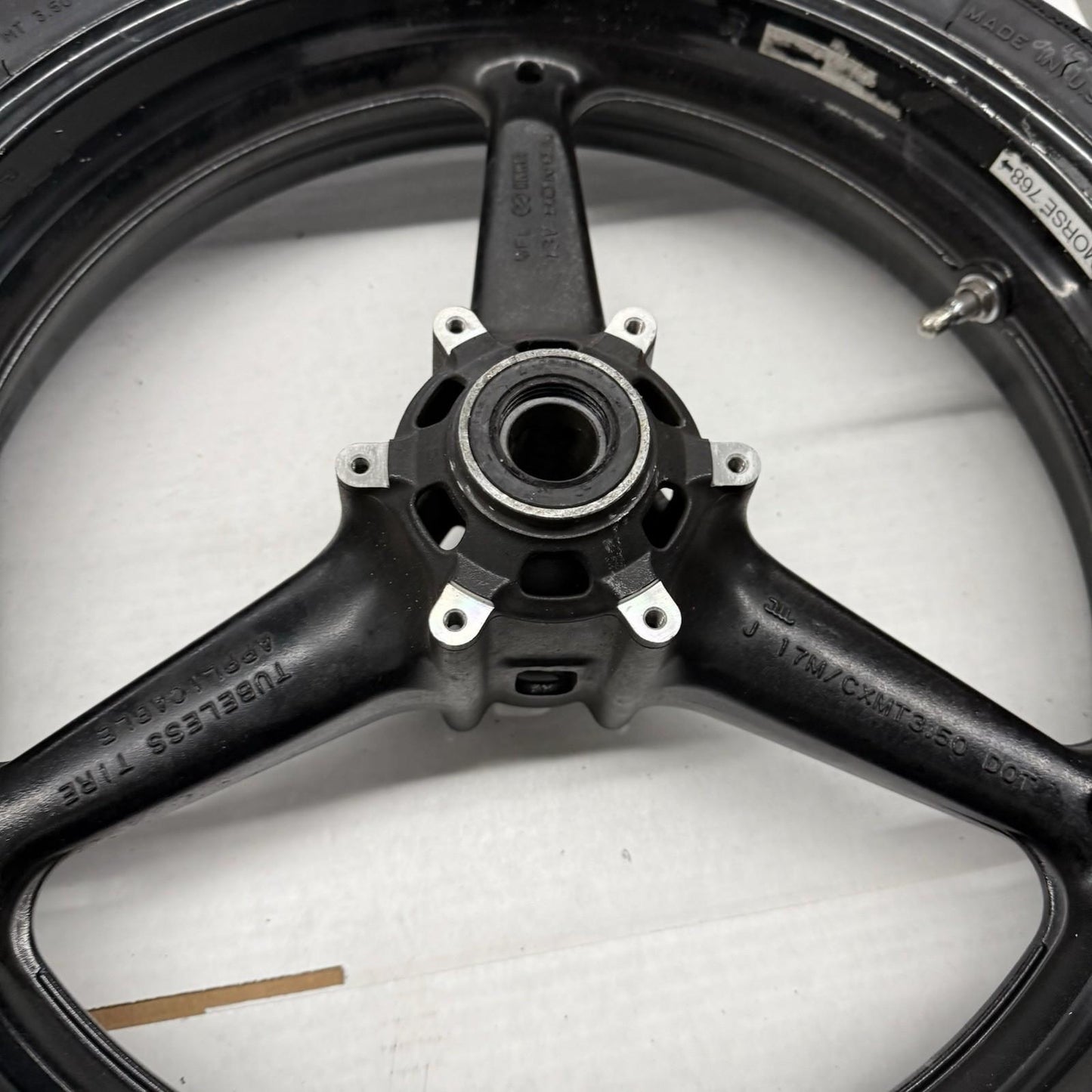 2008 - 2011 HONDA CBR1000RR FRONT WHEEL RIM W TIRE STRAIGHT STOCK *STRAIGHT*
