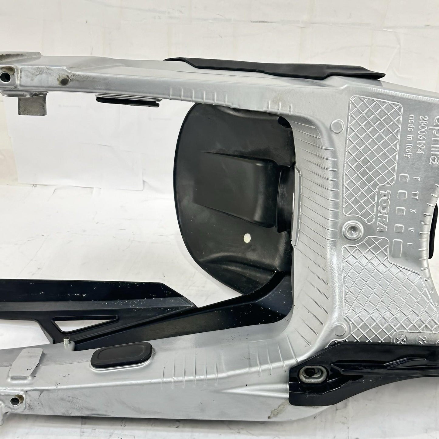 2021 - 2026 APRILIA RS 660 SWINGARM REAR SHOCK BACK SUSPENSION FRAME SILVER