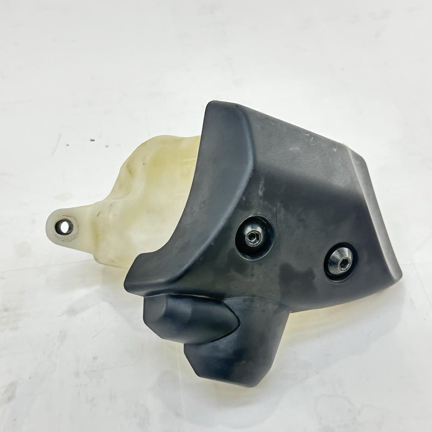 2009 - 2011 YAMAHA YZF R1 COOLANT TANK RADIATOR OVERFLOW BOTTLE LINES HOSES