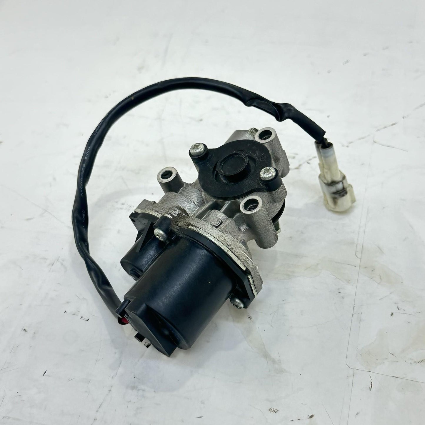 2009 - 2011 YAMAHA YZF R1 AIR BOX SERVO ACTUATOR INTAKE MOTOR BOLTS STOCK